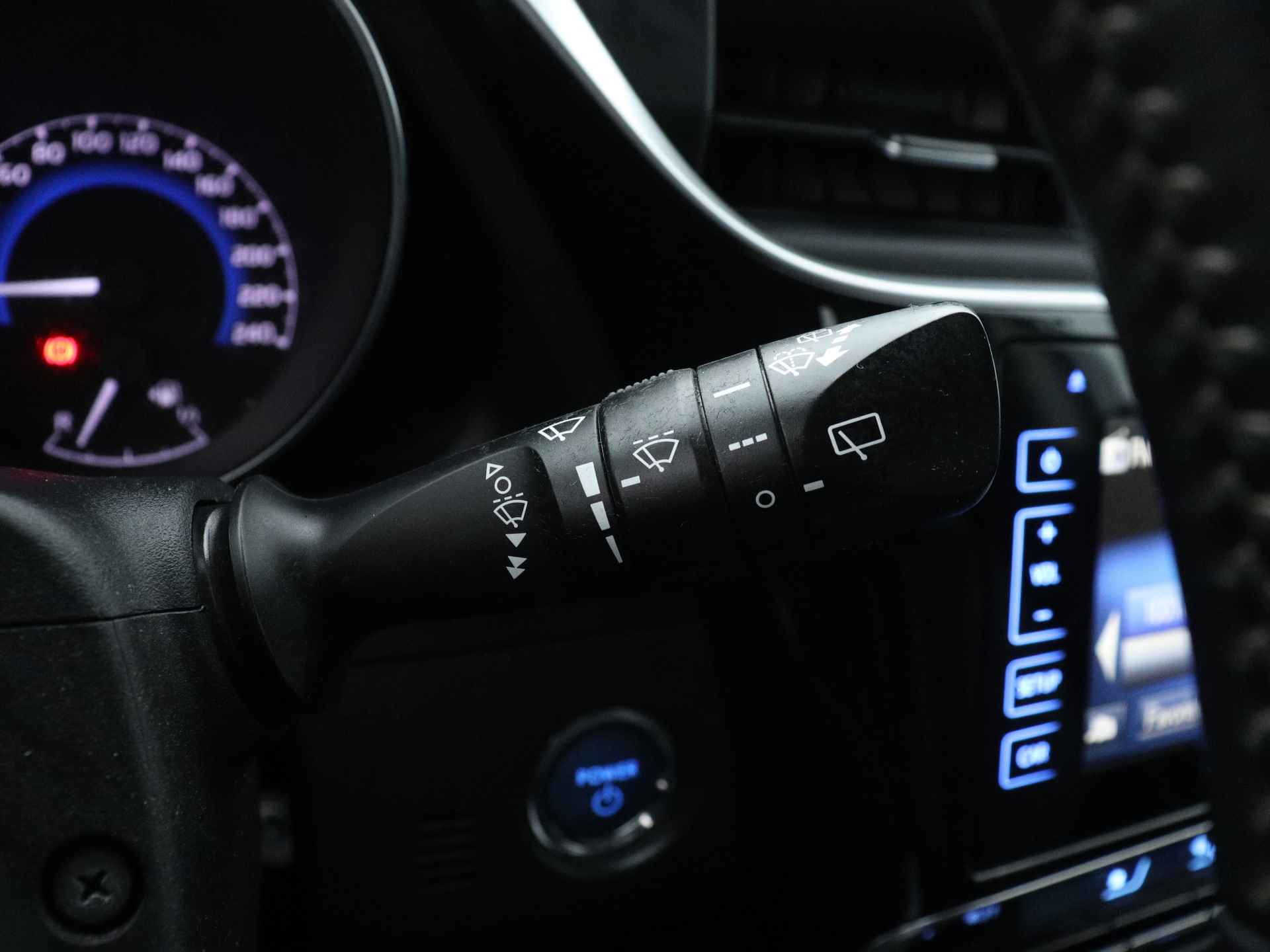 Toyota Auris Touring Sports 1.8 Hybrid Energy Limited | Navigatie | Lichtmetalen Velgen | Stoelverwarming | - 25/42