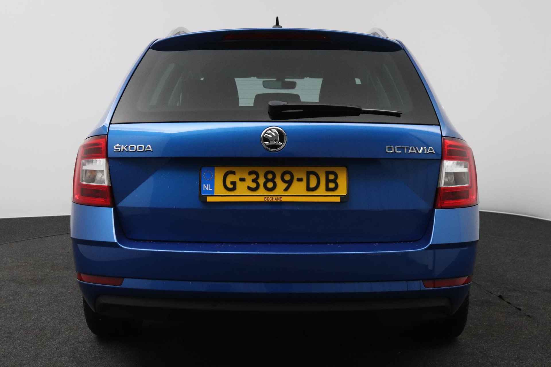 Skoda Octavia Combi 1.0 TSI Business Edition | Achteruitrijcamera | Parkeersensoren - 16/38