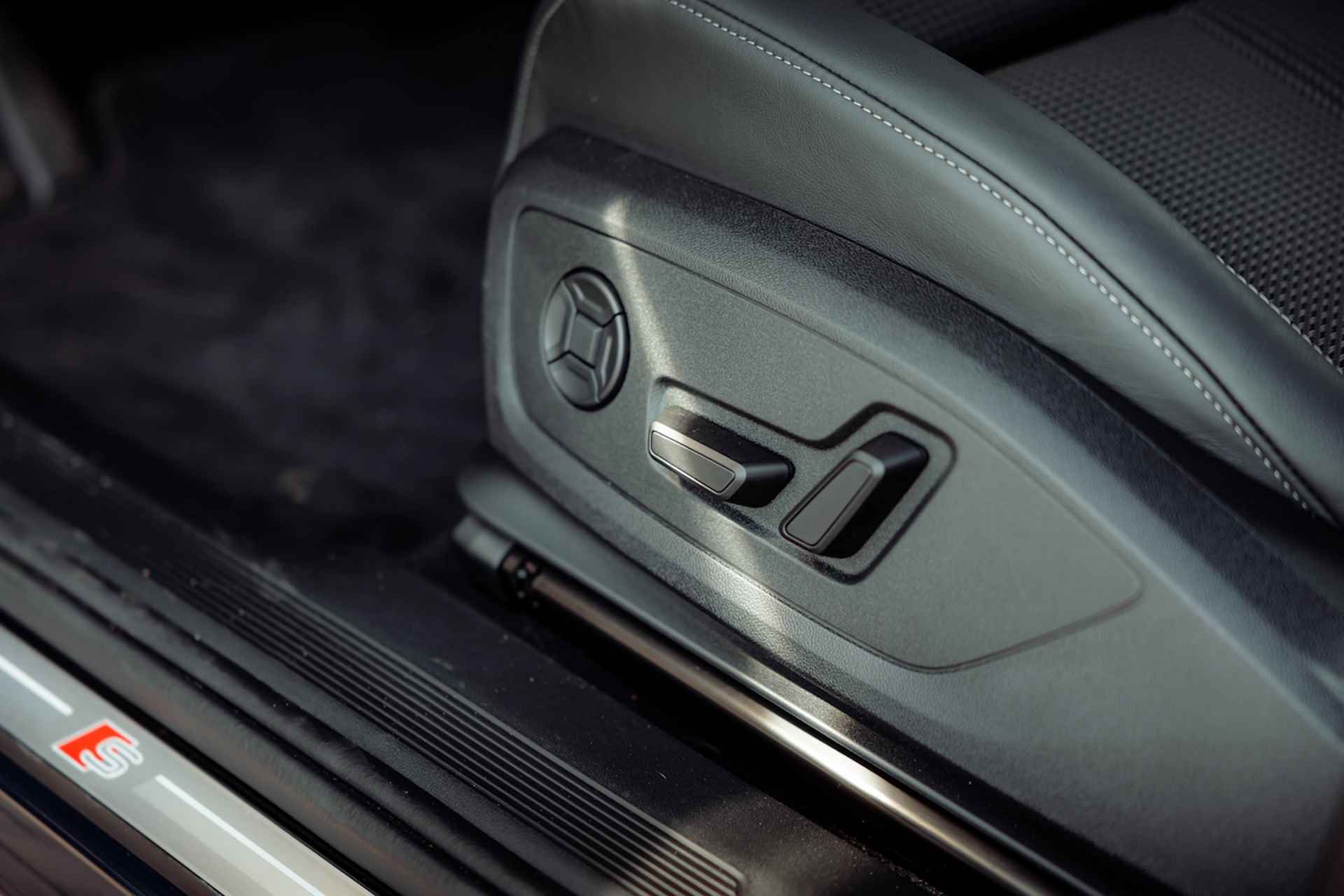Audi Q4 e-tron 45 S Edition 286pk 82 kWh | Assistentiepakket plus | Comfortpakket plus | Memory | 21" LM velgen | Optiek zwart plus | Privacy glass | Klimaatregelpakket - 19/33