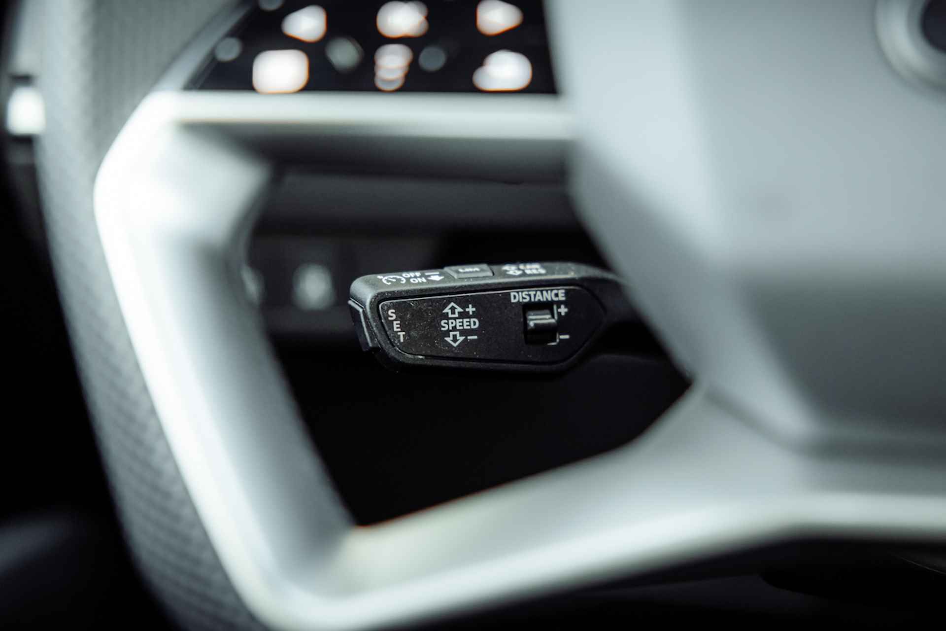 Audi Q4 e-tron 45 S Edition 286pk 82 kWh | Assistentiepakket plus | Comfortpakket plus | Memory | 21" LM velgen | Optiek zwart plus | Privacy glass | Klimaatregelpakket - 27/33