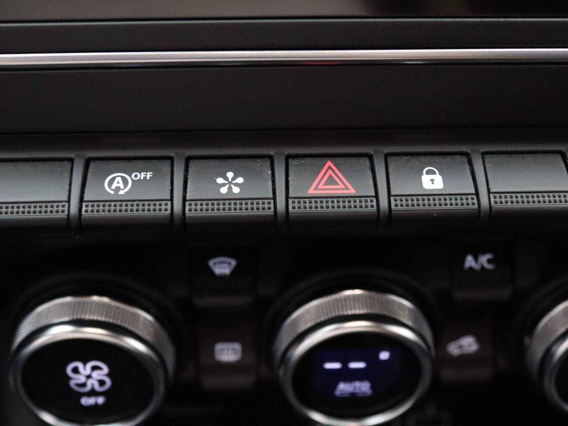 Renault Captur TCe 100pk Intens ALL-IN PRIJS! Climate control | Navig | 17" inch velgen - 14/43
