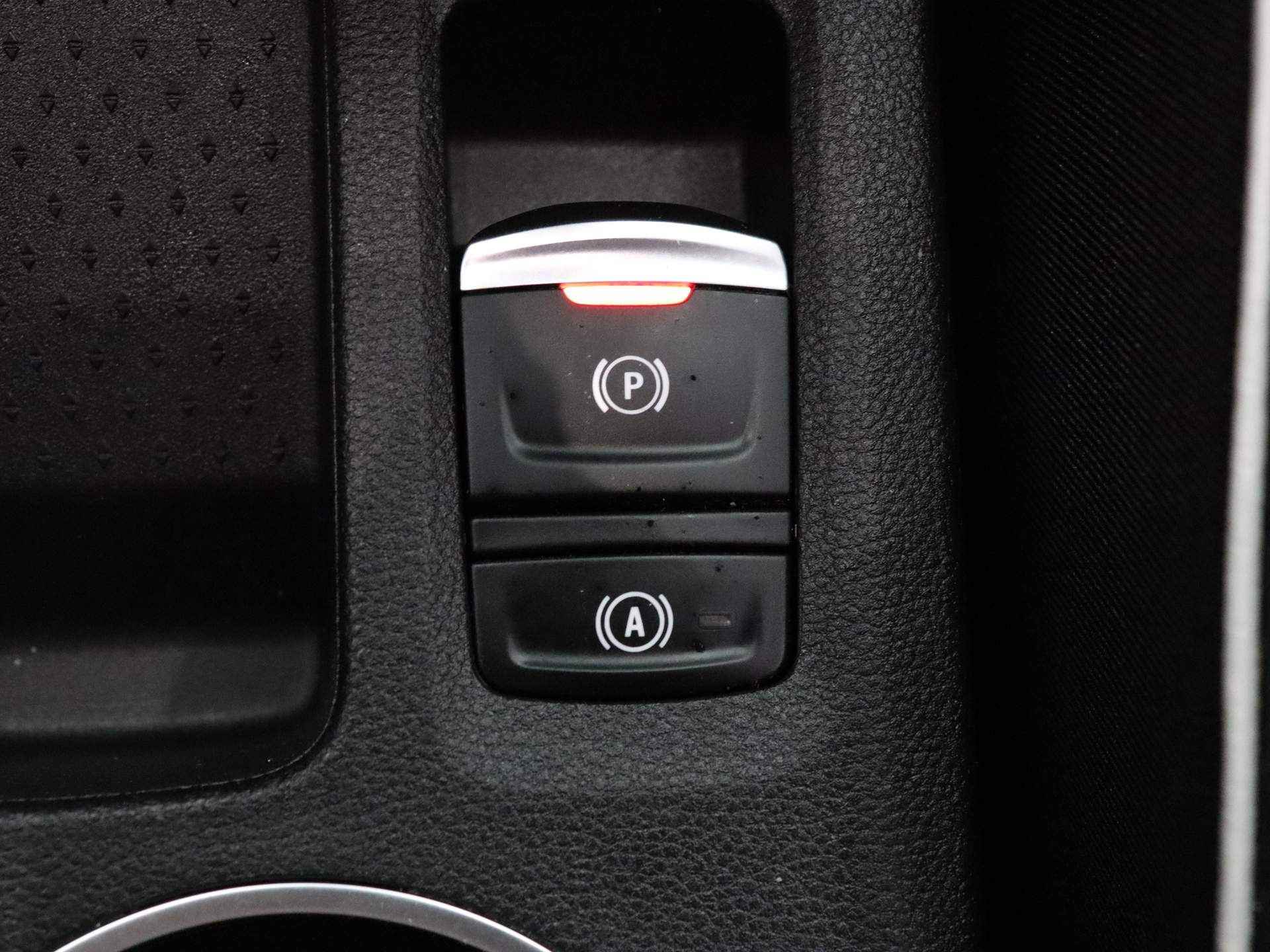 Renault Captur TCe 100pk Intens ALL-IN PRIJS! Climate control | Navig | 17" inch velgen - 17/43
