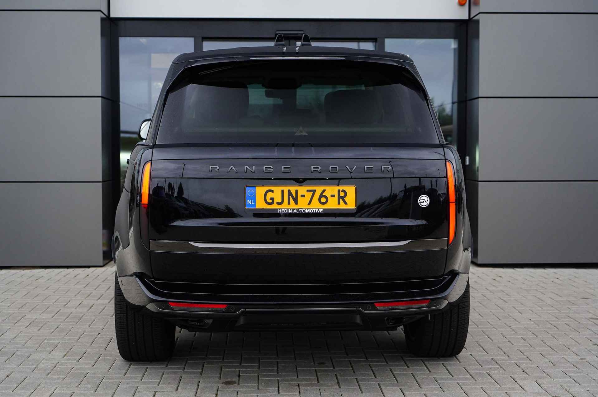 Land Rover Range Rover P550e SV Ultra Metallic Paint l Full Xpel | Intrepid Exterior | Hot Stone Massage - 5/40