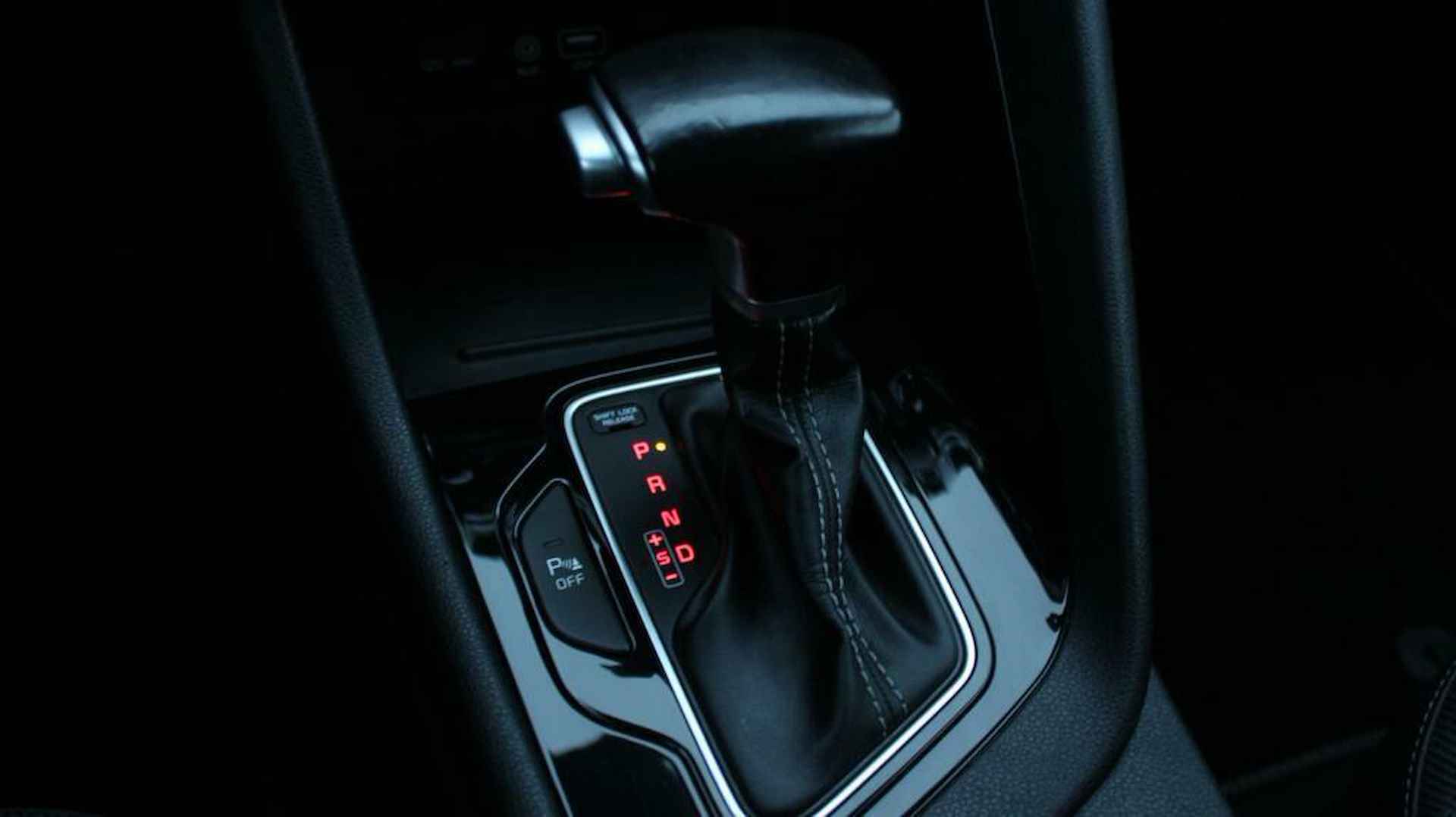 Kia Niro 1.6 GDi Hybrid Edition // Inclusief 12 mnd. BOVAG garantie - Navigatie - Apple CarPlay & Android Auto - Climate Control - 21/23