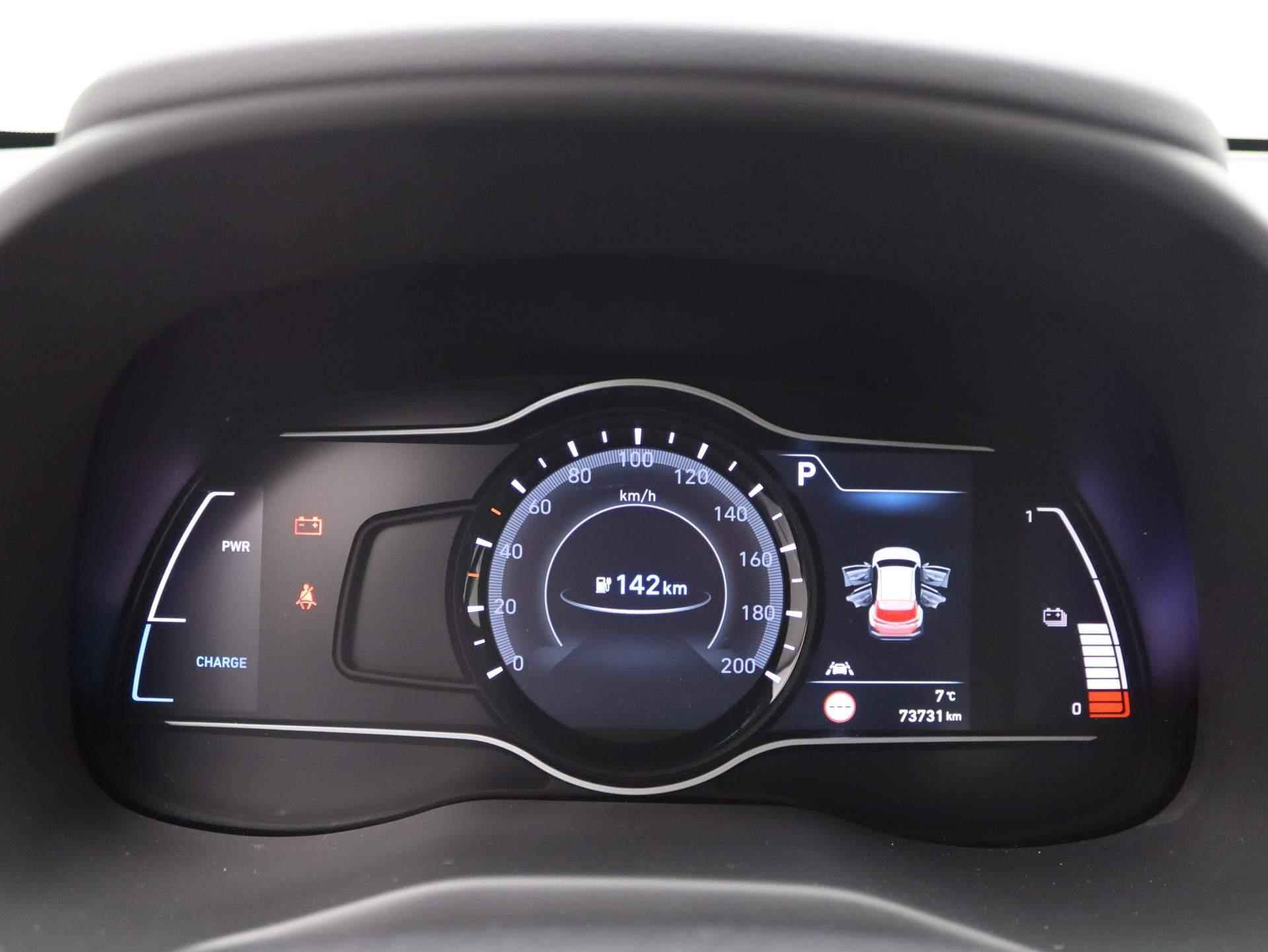 Hyundai Kona EV Premium 64 kWh | Camera | Cruise Control | Navigatie | Stoelverwarming - 8/48