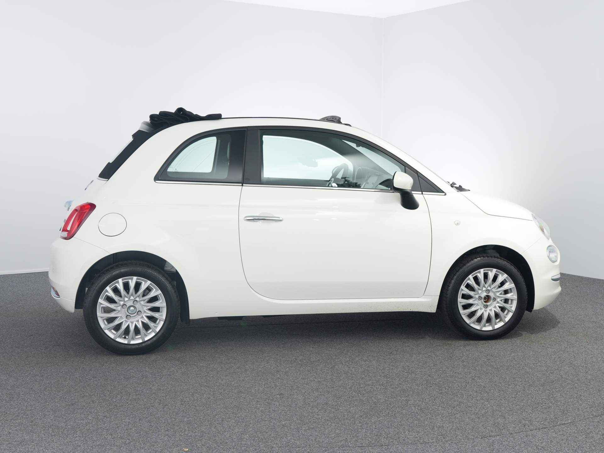 Fiat 500 1.0 Hybrid Dolcevita | Panoramadak | Carplay | Cruise | Airco | Parkeersensoren | Touchscreen | Bluetooth | 15'' Lichtmetaal | Snel leverbaar! - 21/35