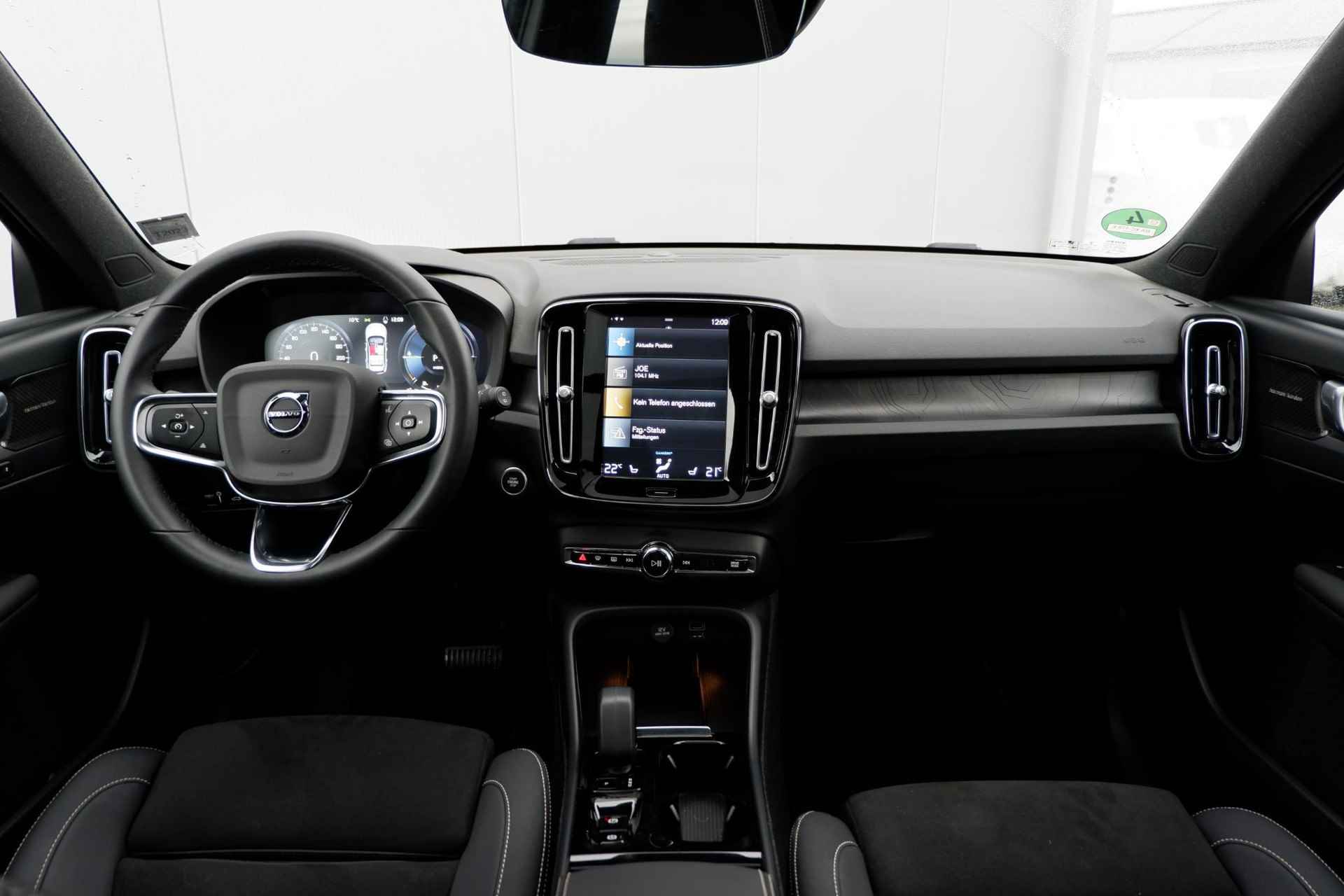 Volvo XC40 T5 Automaat Plug-in hybrid Ultimate Bright, Volvo XC40 T5 Plug-in hybrid AUT7 262PK Ultimate Bright, Panoramadak, Trekhaak semi elektrisch inklapbaar, Elektrisch bedienbare stoelen, Harman Kardon audio, Verwarmbare voorstoelen & stuurwiel, Adaptieve Cruise Control met Pilot Assist, BLIS Dodeheokdetectie - 4/29