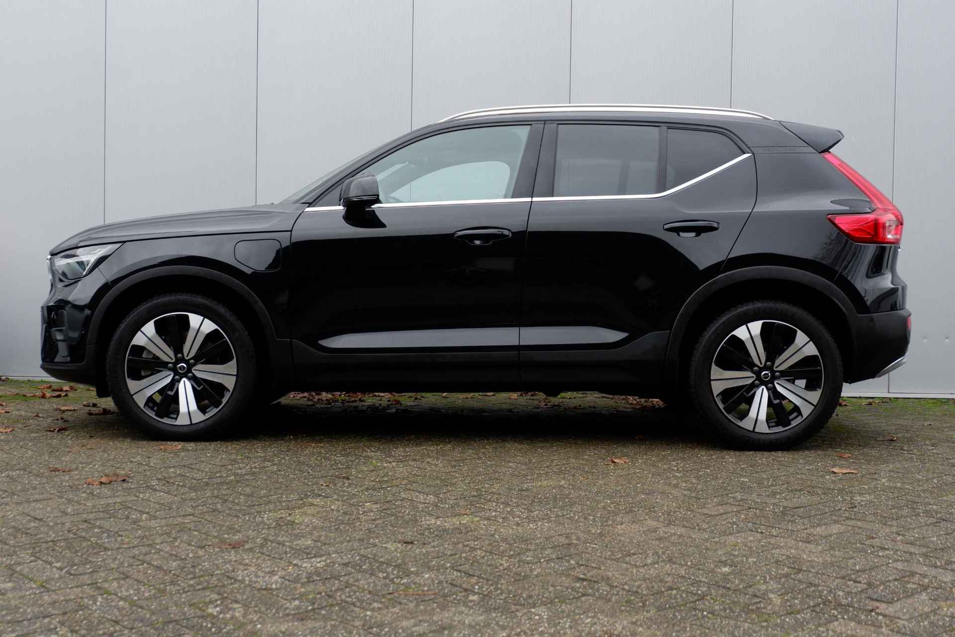 Volvo XC40 T5 Automaat Plug-in hybrid Ultimate Bright, Volvo XC40 T5 Plug-in hybrid AUT7 262PK Ultimate Bright, Panoramadak, Trekhaak semi elektrisch inklapbaar, Elektrisch bedienbare stoelen, Harman Kardon audio, Verwarmbare voorstoelen & stuurwiel, Adaptieve Cruise Control met Pilot Assist, BLIS Dodeheokdetectie - 8/29