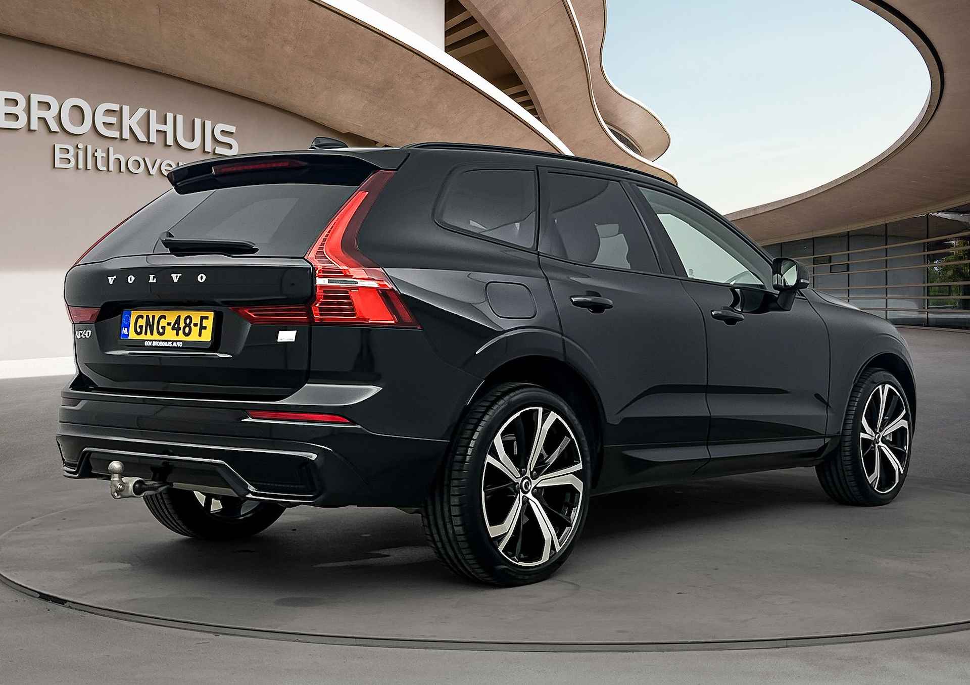 Volvo XC60 Recharge T6 Plus Dark | Trekhaak | PDC + Camera | Panorama dak | Stoel + Stuur verw. | 21" LM - 4/33