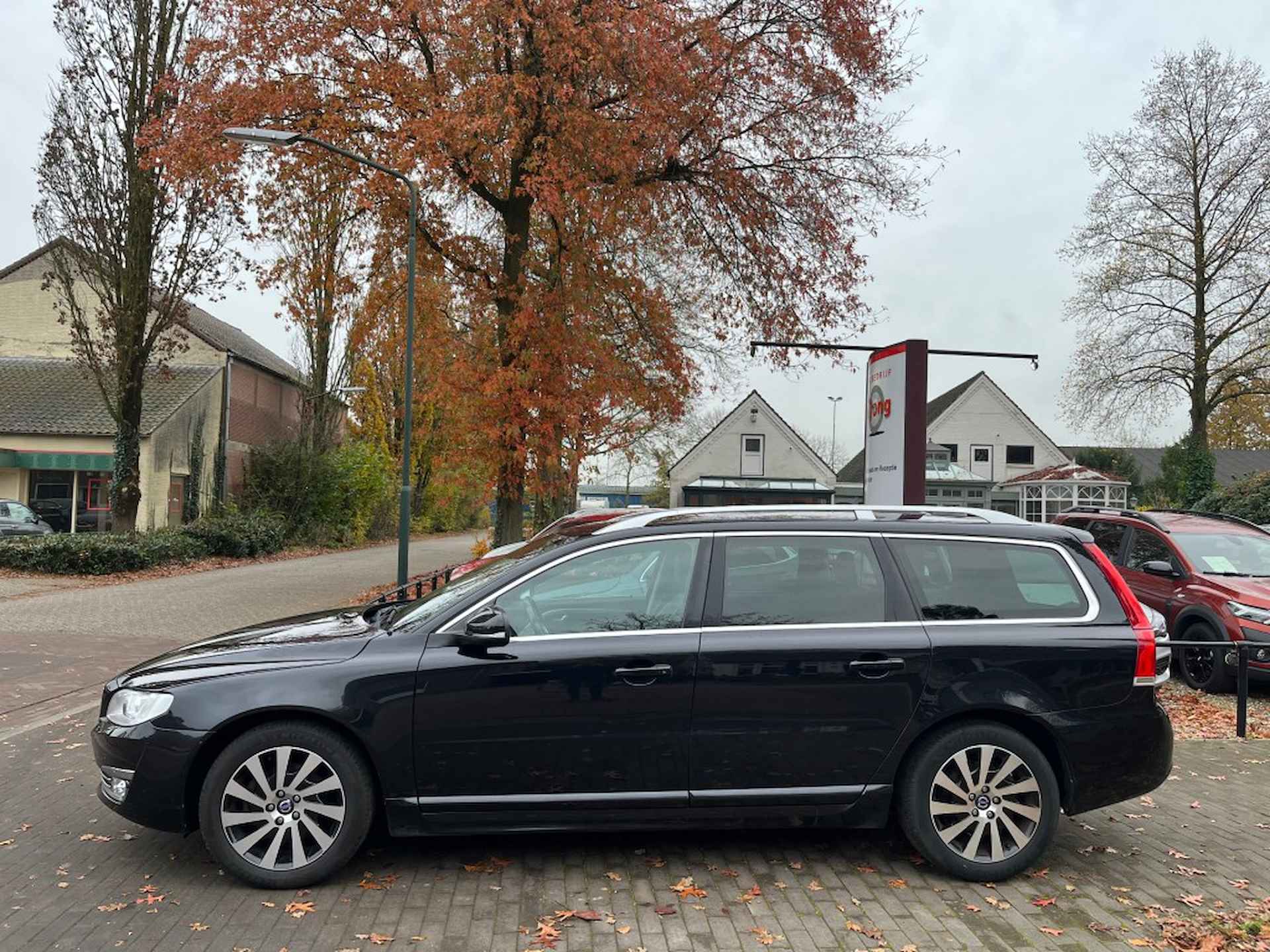 VOLVO V70 2.0 D4 NORDIC+ / SCHUIFDAK / LEDER / NAVI / STANDKACHEL - 3/20