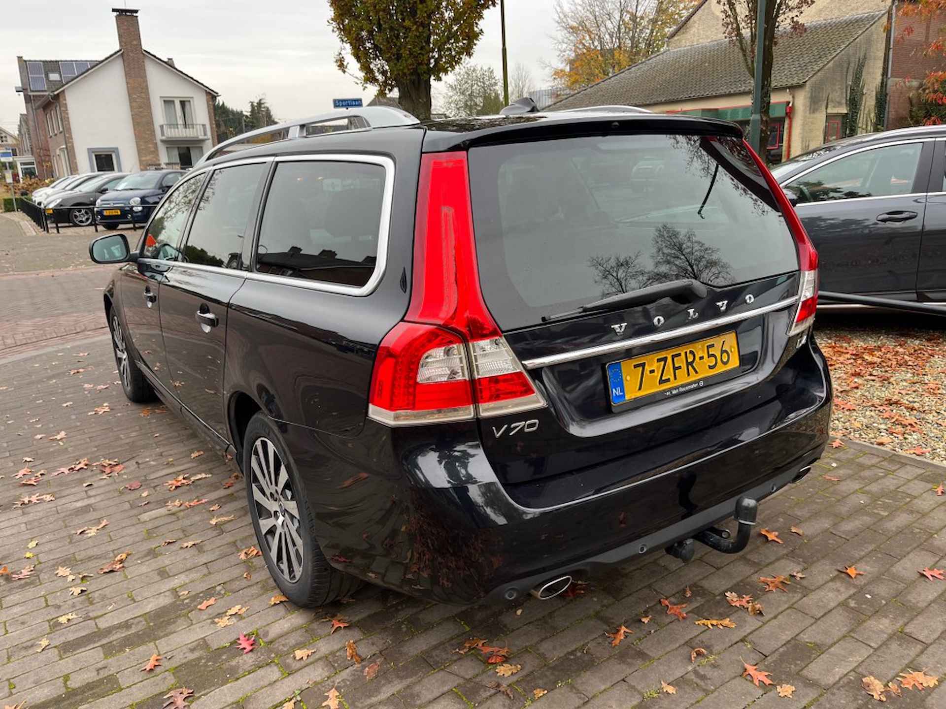 VOLVO V70 2.0 D4 NORDIC+ / SCHUIFDAK / LEDER / NAVI / STANDKACHEL - 4/20