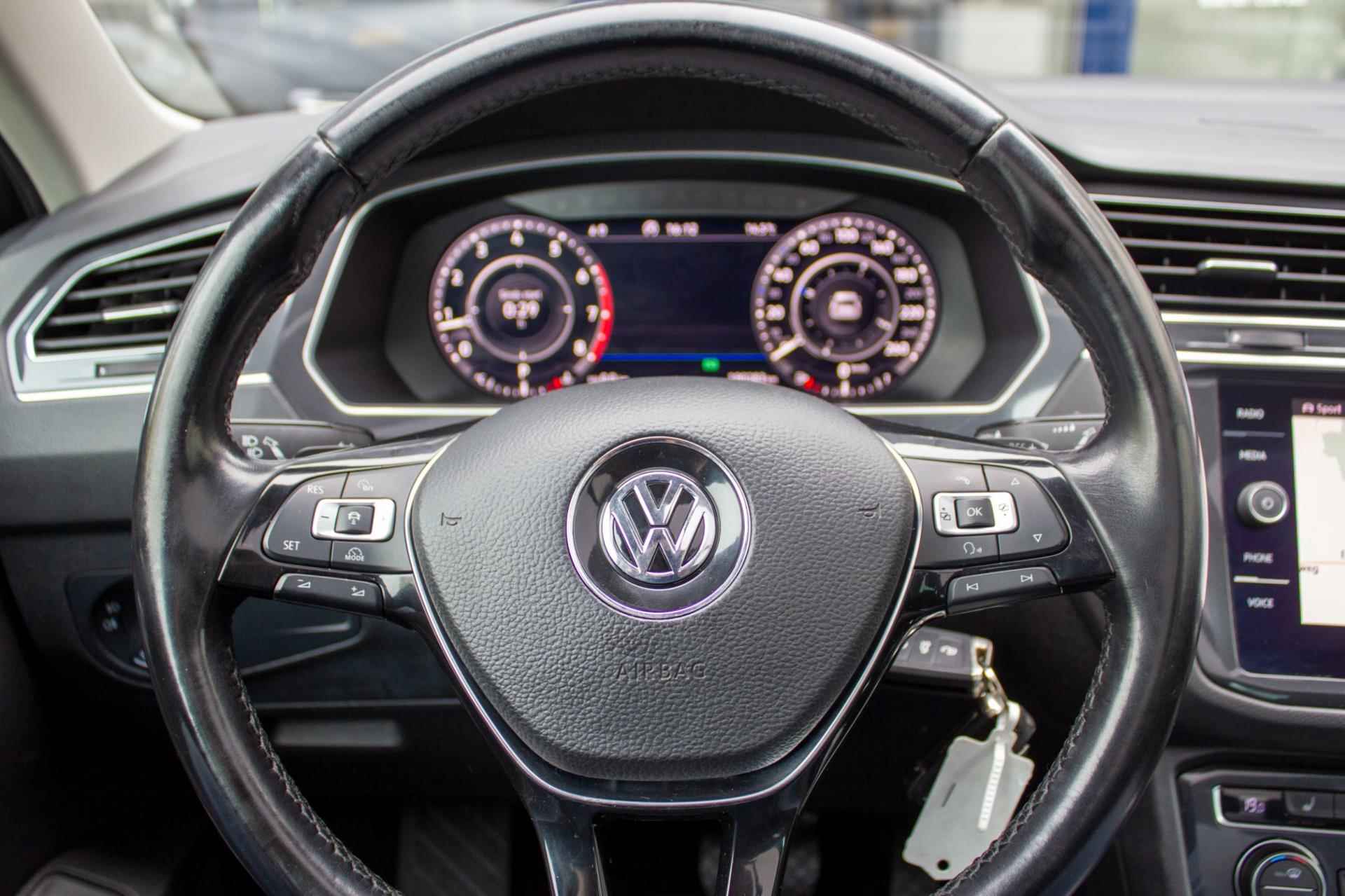 Volkswagen Tiguan 2.0 TSI 4Motion DSG Highline Business R-Line | Prijs rijklaar incl. 12 mnd garantie | Trekhaak Panodak - 24/48