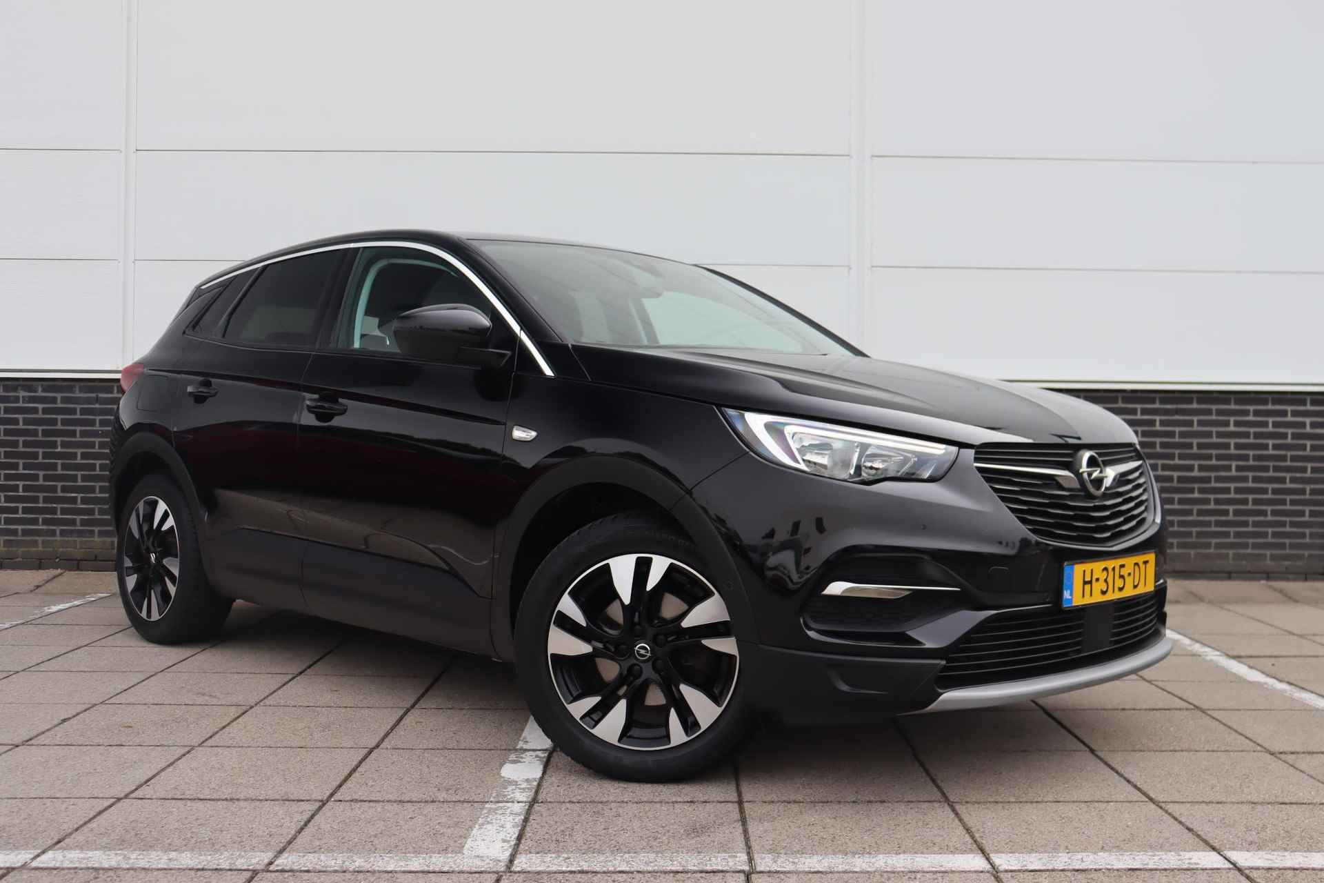 Opel Grandland X 1.2 Turbo Business Executive * Navigatie * Trekhaak * Stuur-Stoelverwarming - 3/48