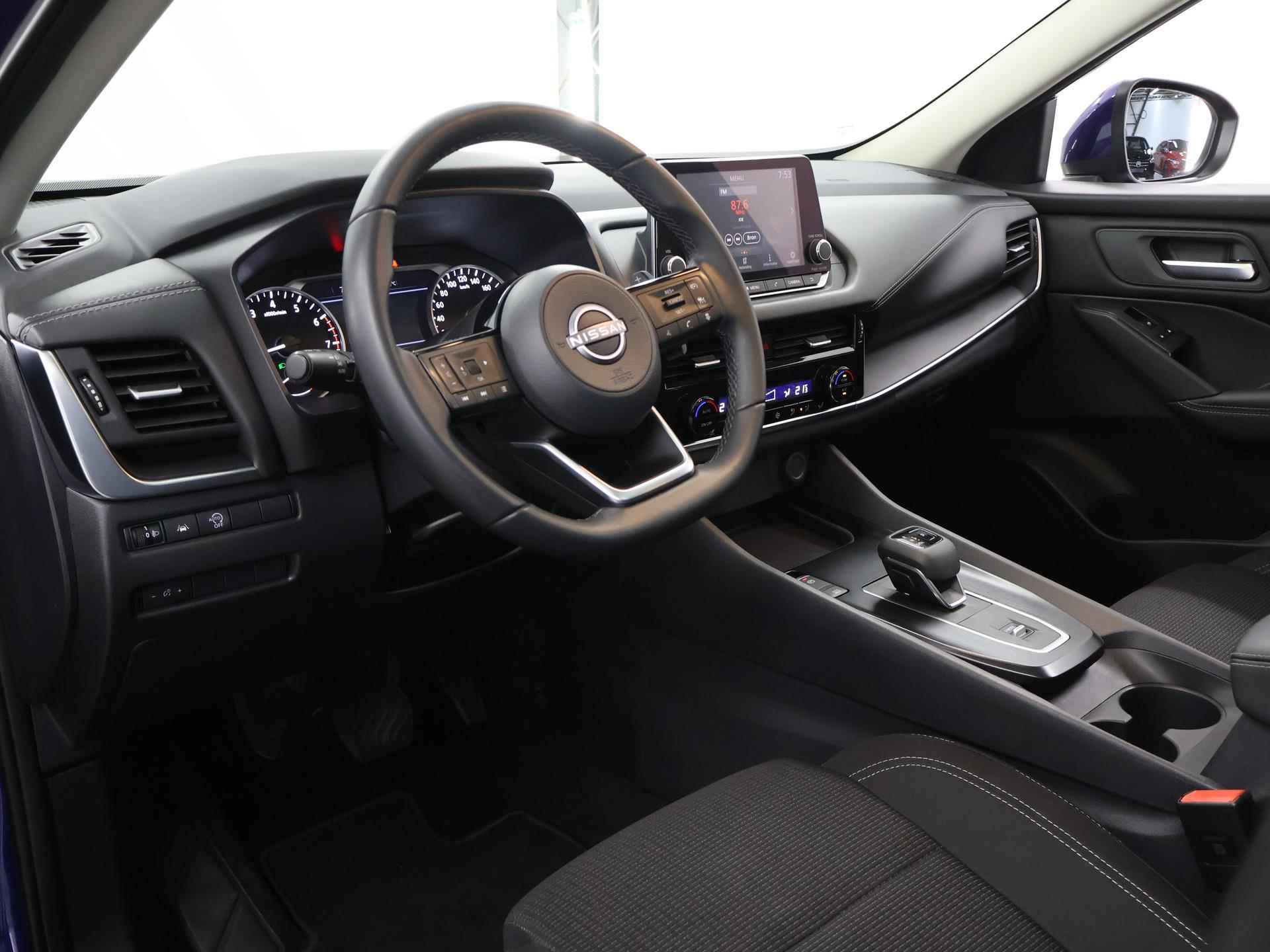 Nissan Qashqai 1.3 MHEV Acenta | Panoramadak | Bluetooth | Cruise Control Adaptief | Climate Control | Dodehoekdetectie | Camera | - 8/36