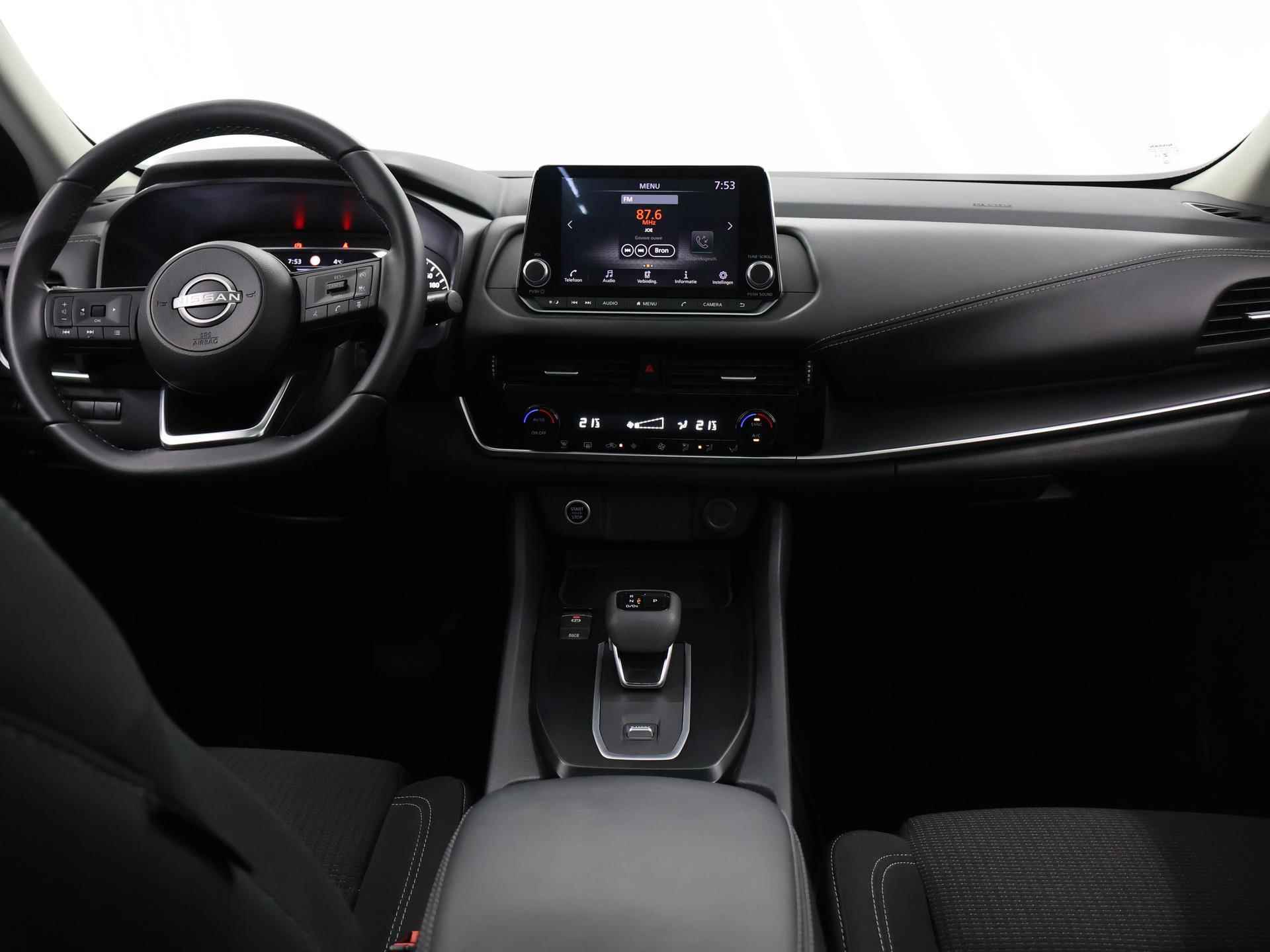 Nissan Qashqai 1.3 MHEV Acenta | Panoramadak | Bluetooth | Cruise Control Adaptief | Climate Control | Dodehoekdetectie | - 9/36
