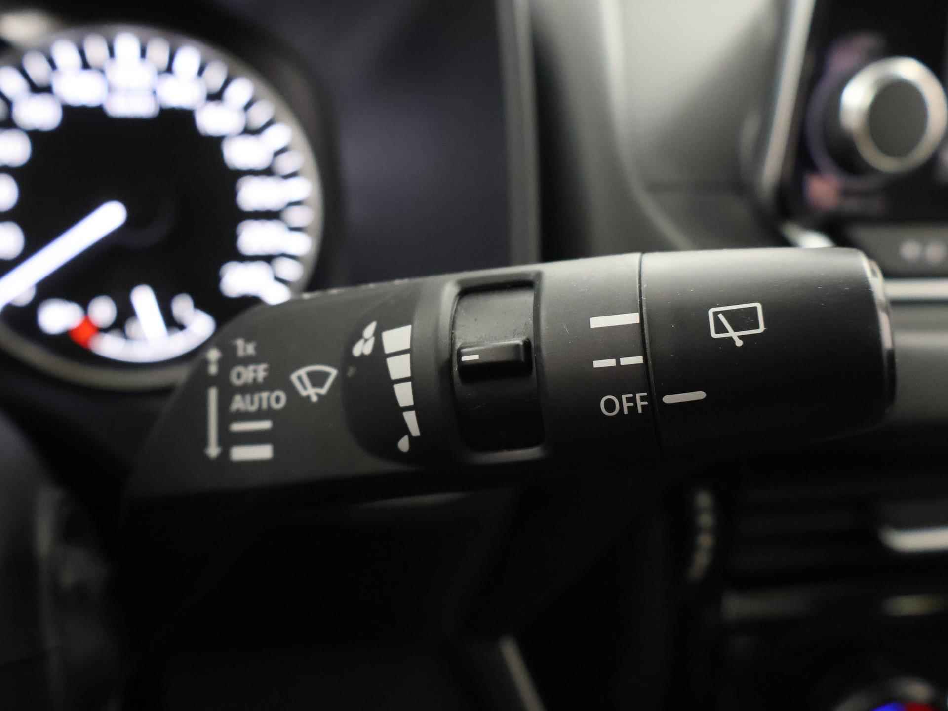 Nissan Qashqai 1.3 MHEV Acenta | Panoramadak | Bluetooth | Cruise Control Adaptief | Climate Control | Dodehoekdetectie | Camera | - 28/36