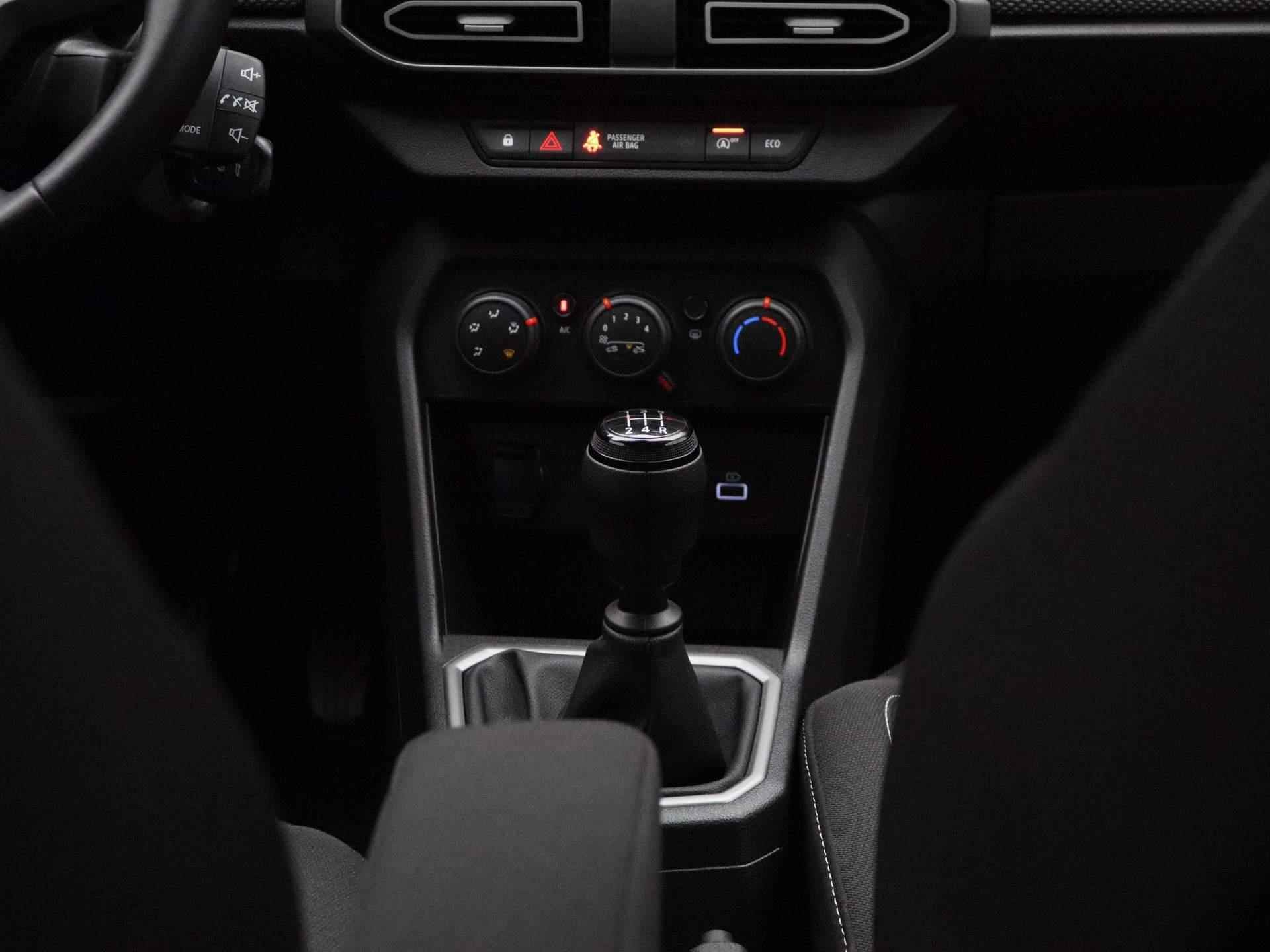Dacia Sandero 1.0 TCe 90pk Expression | Navigatie | Apple Carplay & Android Auto | Parkeersensoren achter | Airco - 10/32