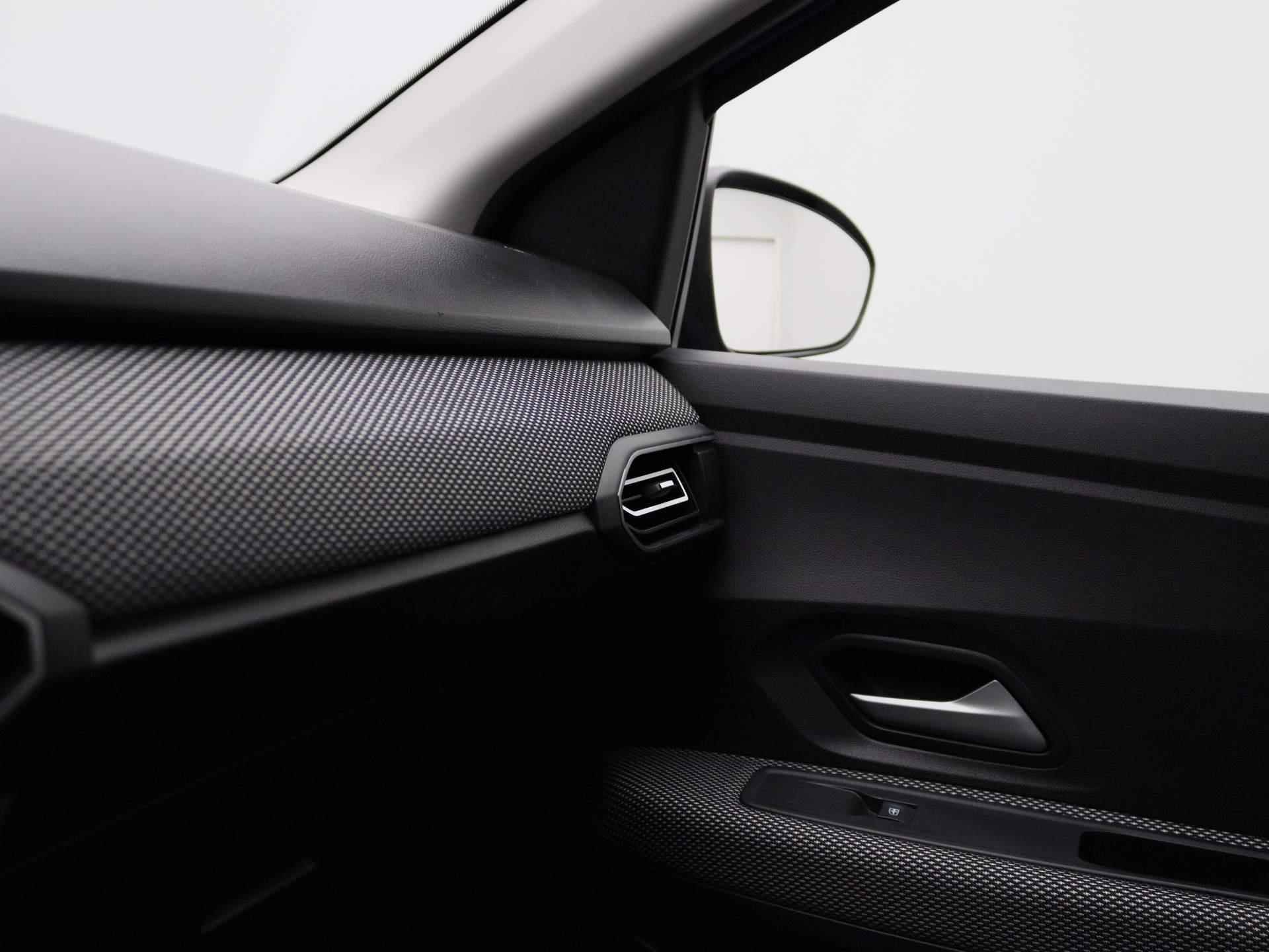 Dacia Sandero 1.0 TCe 90pk Expression | Navigatie | Apple Carplay & Android Auto | Parkeersensoren achter | Airco - 25/32