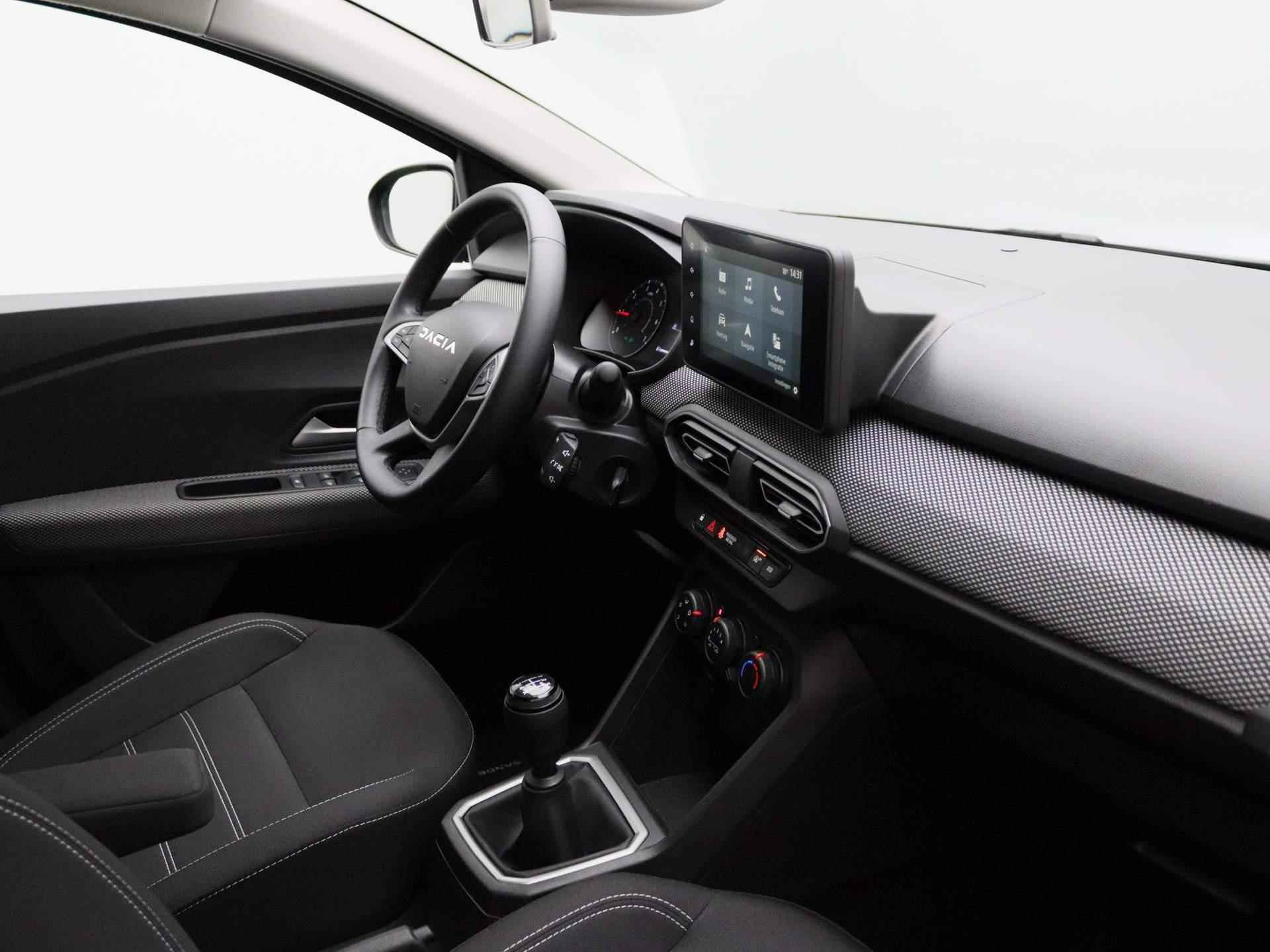 Dacia Sandero 1.0 TCe 90pk Expression | Navigatie | Apple Carplay & Android Auto | Parkeersensoren achter | Airco - 28/32