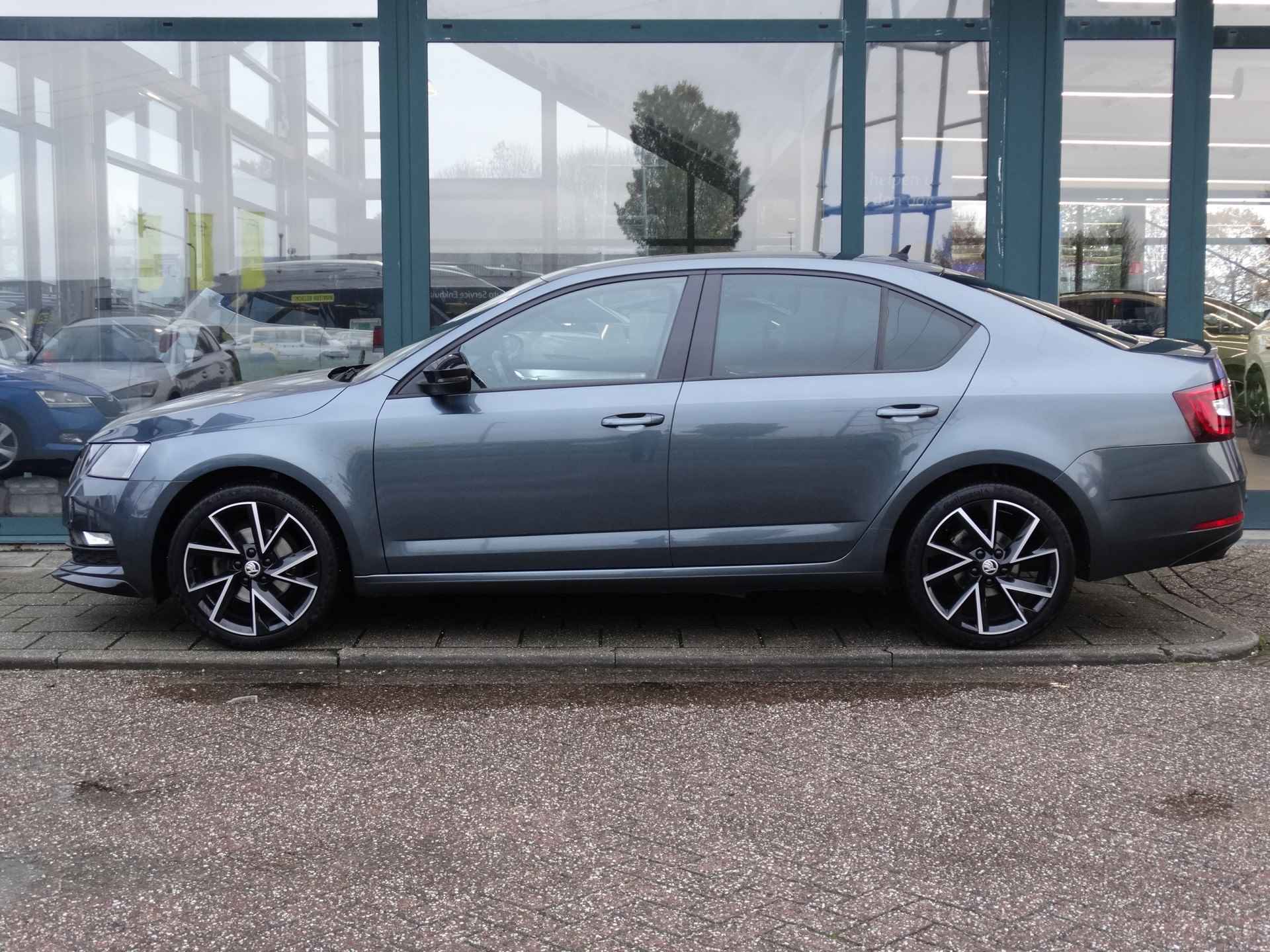 Škoda Octavia 1.5 TSI 150PK 7-DSG Greentech Sport Business | Trekhaak | Apple Carplay/Android Auto | Climate Control | - 2/25