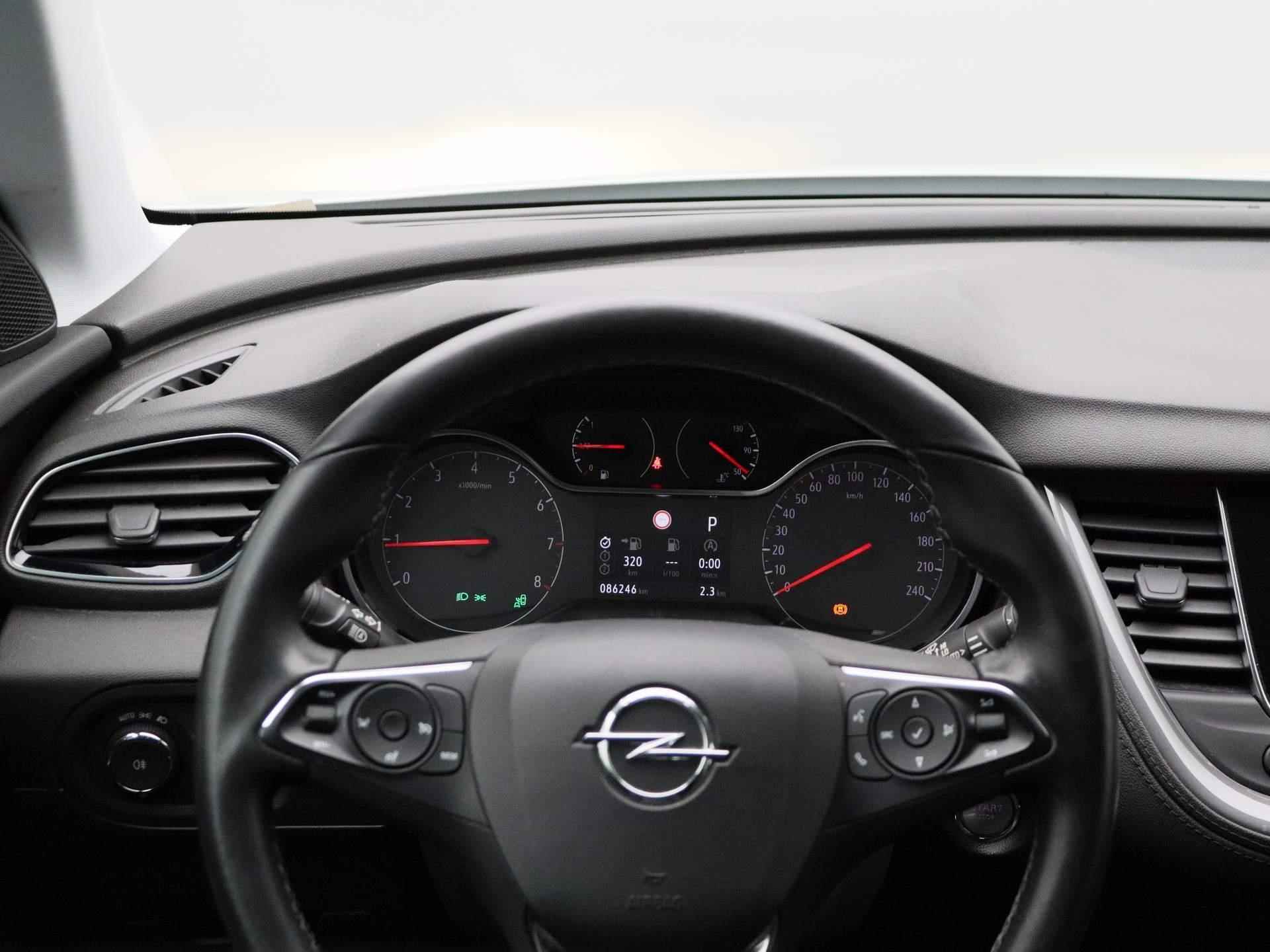 Opel Grandland X 1.2 Turbo Business Executive | Lederen Bekleding | Navigatie | Camera | LED Verlichting | - 8/37