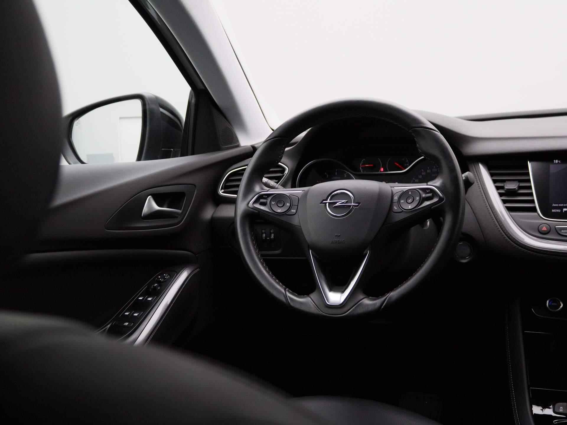 Opel Grandland X 1.2 Turbo Business Executive | Lederen Bekleding | Navigatie | Camera | LED Verlichting | - 11/37