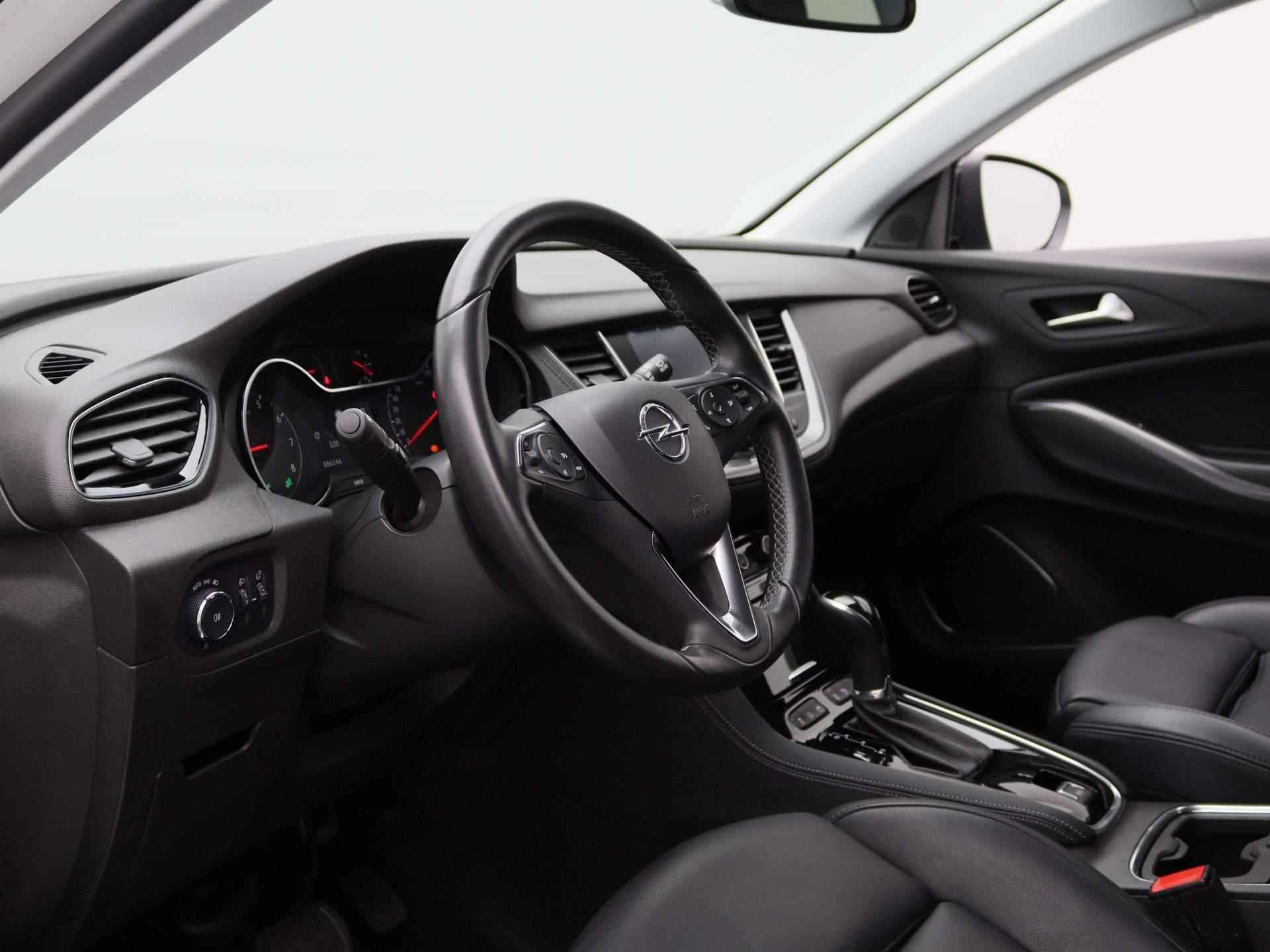 Opel Grandland X 1.2 Turbo Business Executive | Lederen Bekleding | Navigatie | Camera | LED Verlichting | - 30/37
