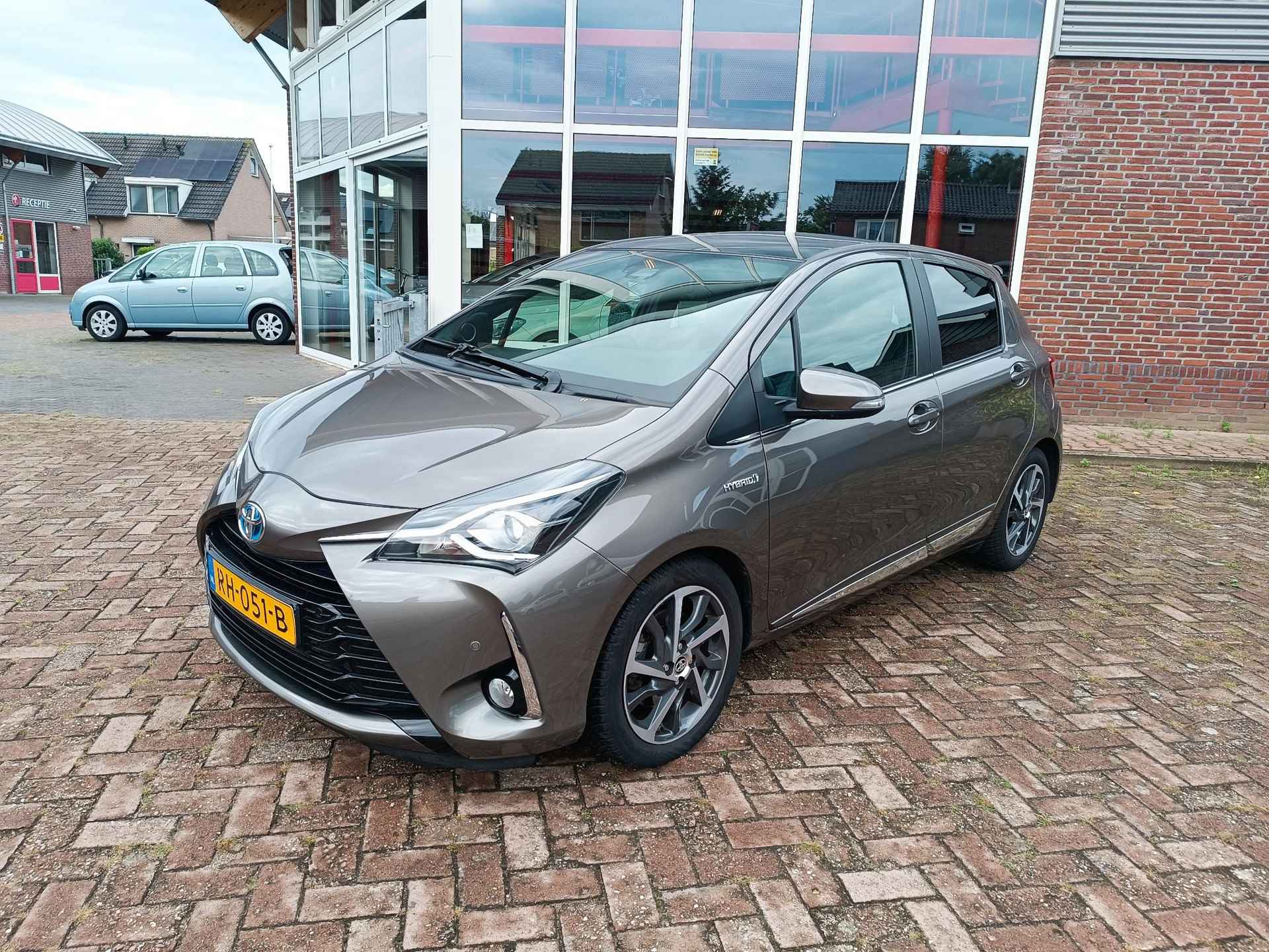 Toyota Yaris 1.5 Hybrid Premium - 19/27