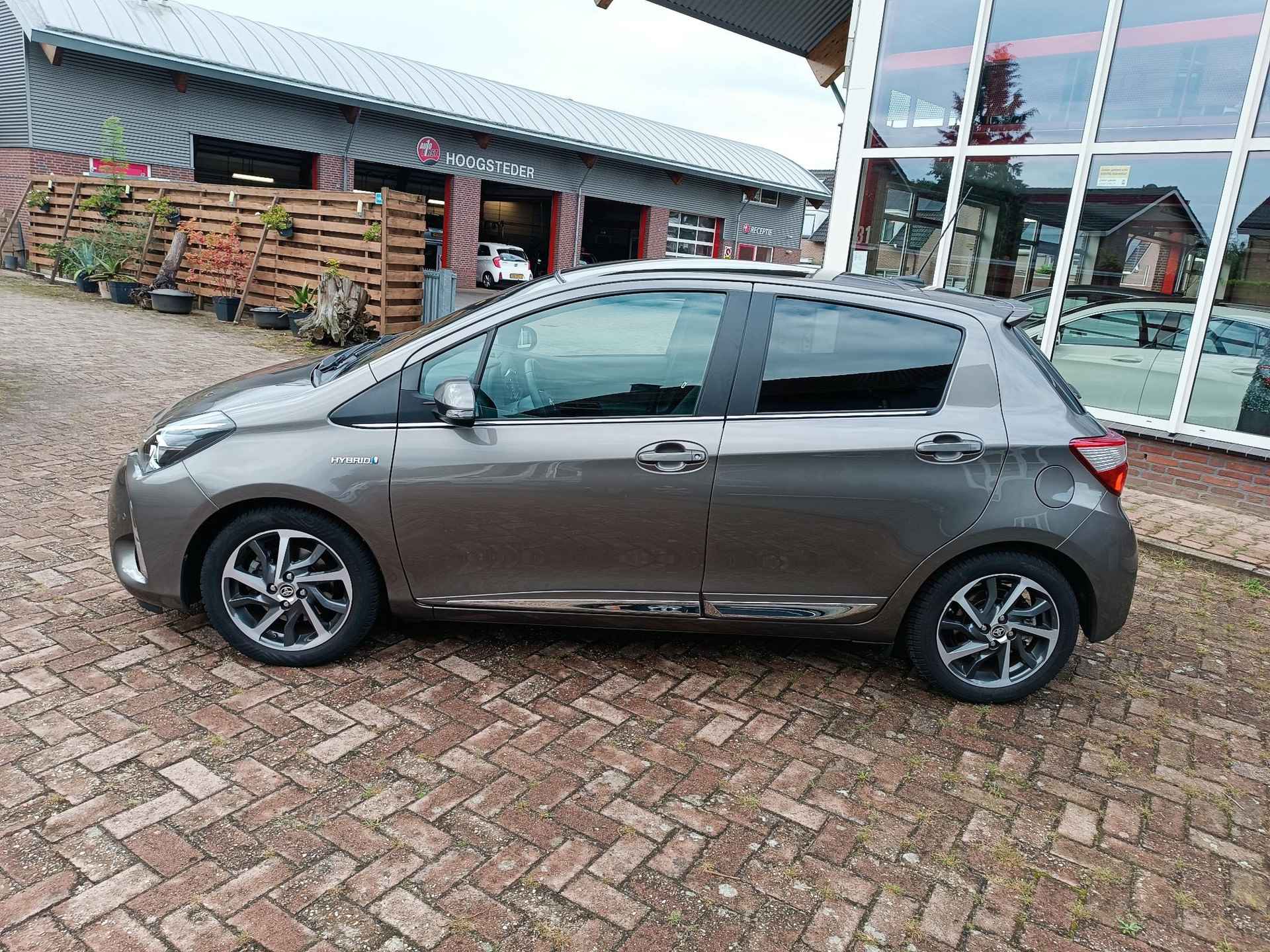 Toyota Yaris 1.5 Hybrid Premium - 25/27