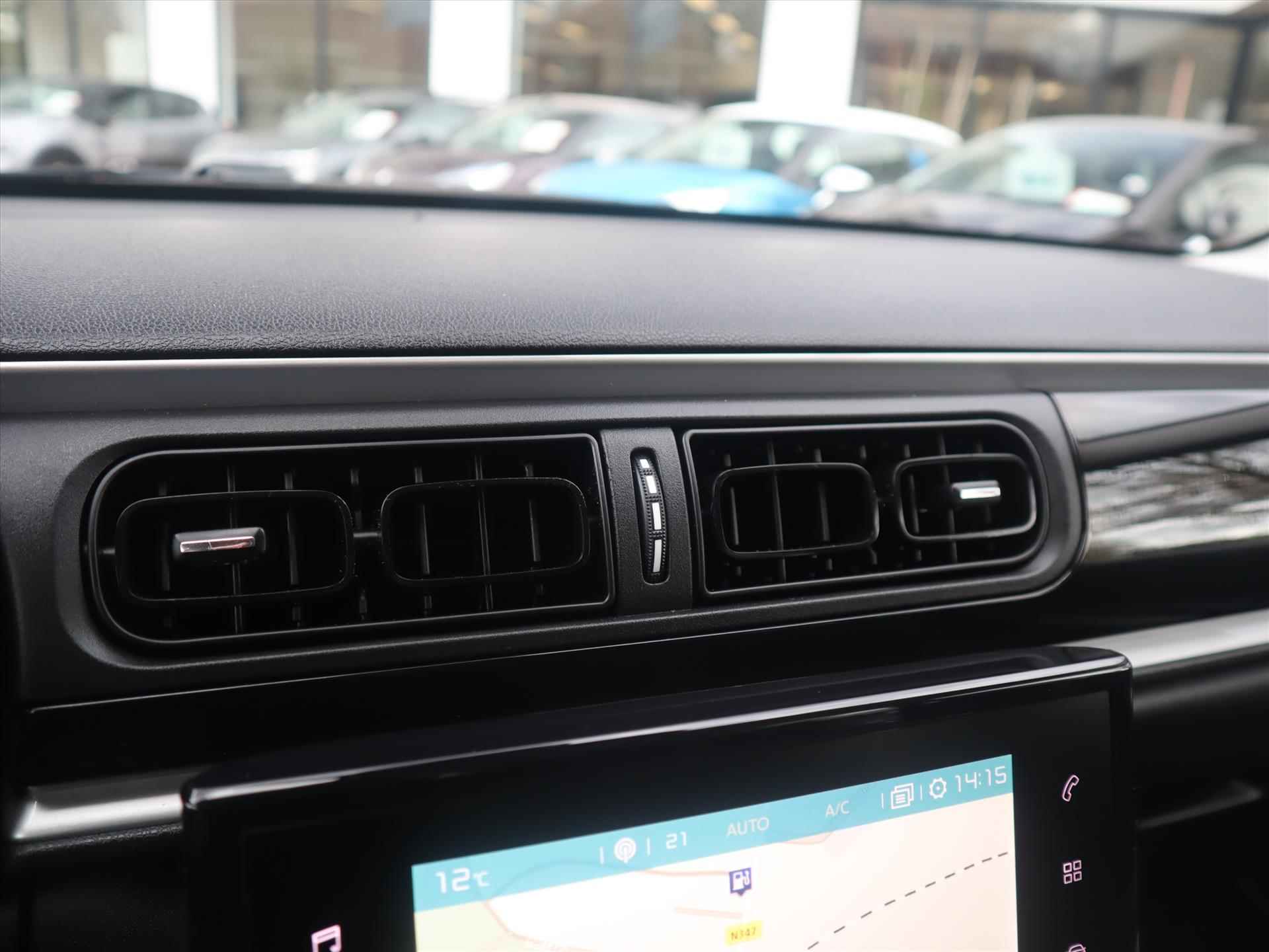 CITROEN C3 PureTech 110PK S&S Feel, Rijklaarprijs | Navigatie | Bluetooth | Parkeersensoren - 24/60
