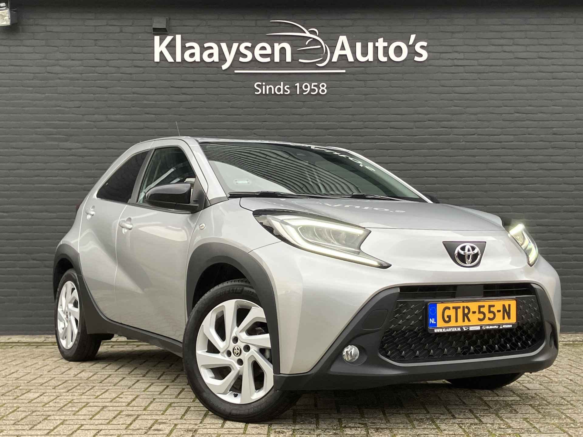 Toyota Aygo X 1.0 VVT-i MT First | apple carplay | camera | rij assistentie | adaptieve cruise | fab. garantie | 15.000 KM - 4/37