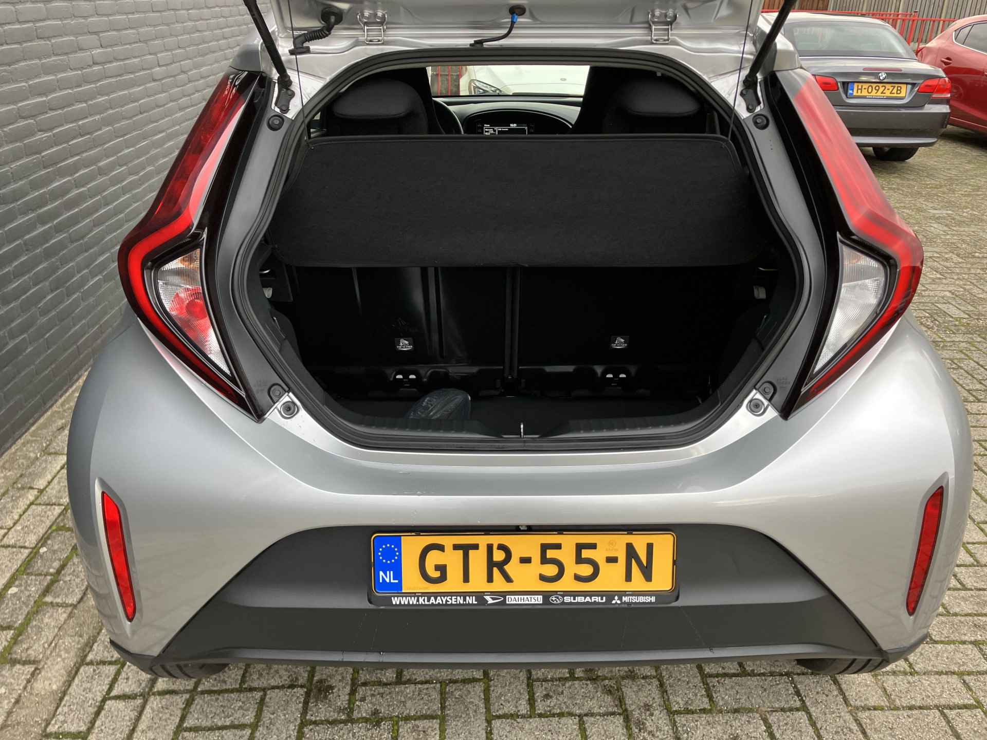 Toyota Aygo X 1.0 VVT-i MT First | apple carplay | camera | rij assistentie | adaptieve cruise | fab. garantie | 15.000 KM - 20/37