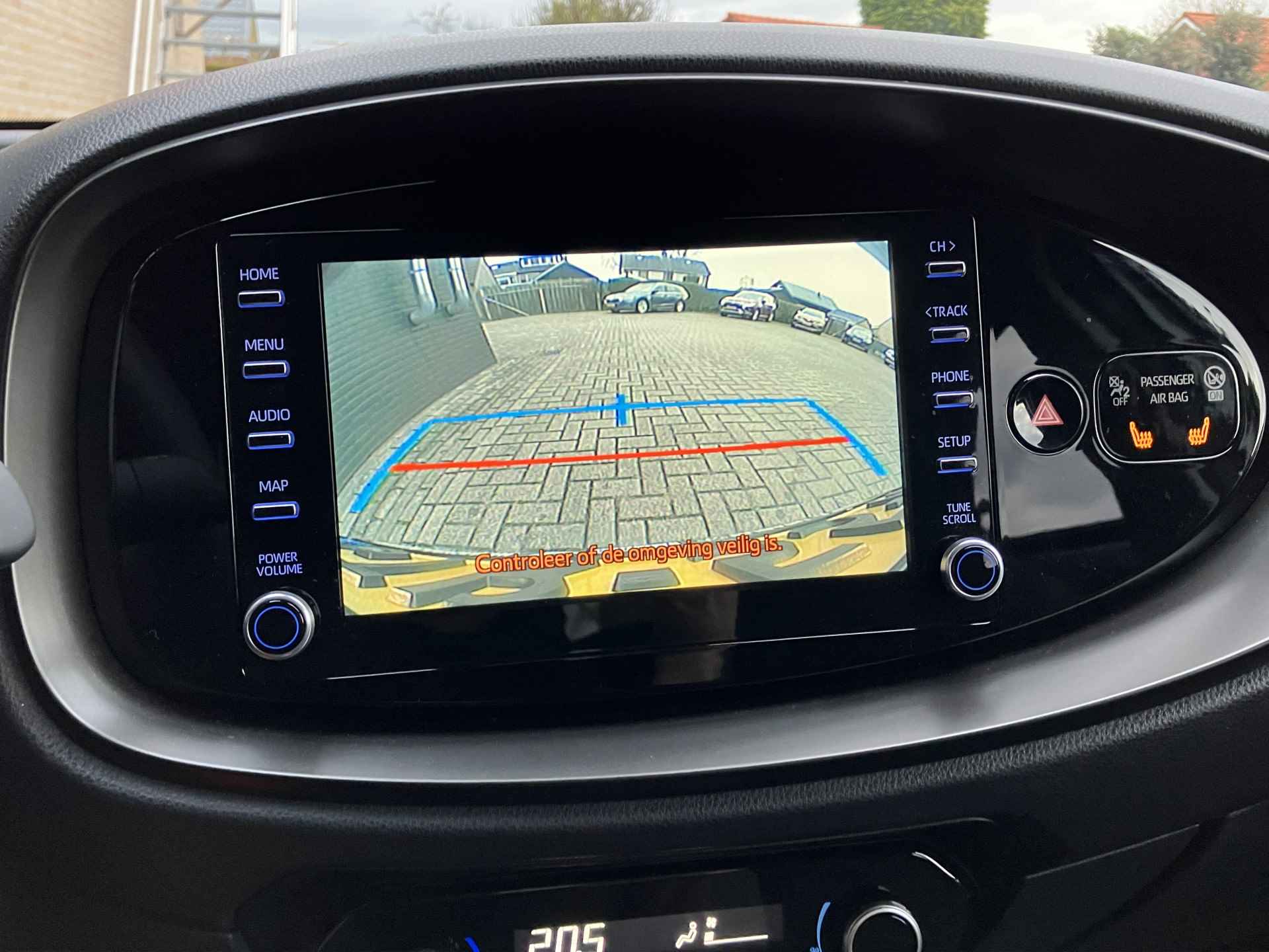 Toyota Aygo X 1.0 VVT-i MT First | apple carplay | camera | rij assistentie | adaptieve cruise | fab. garantie | 15.000 KM - 31/37