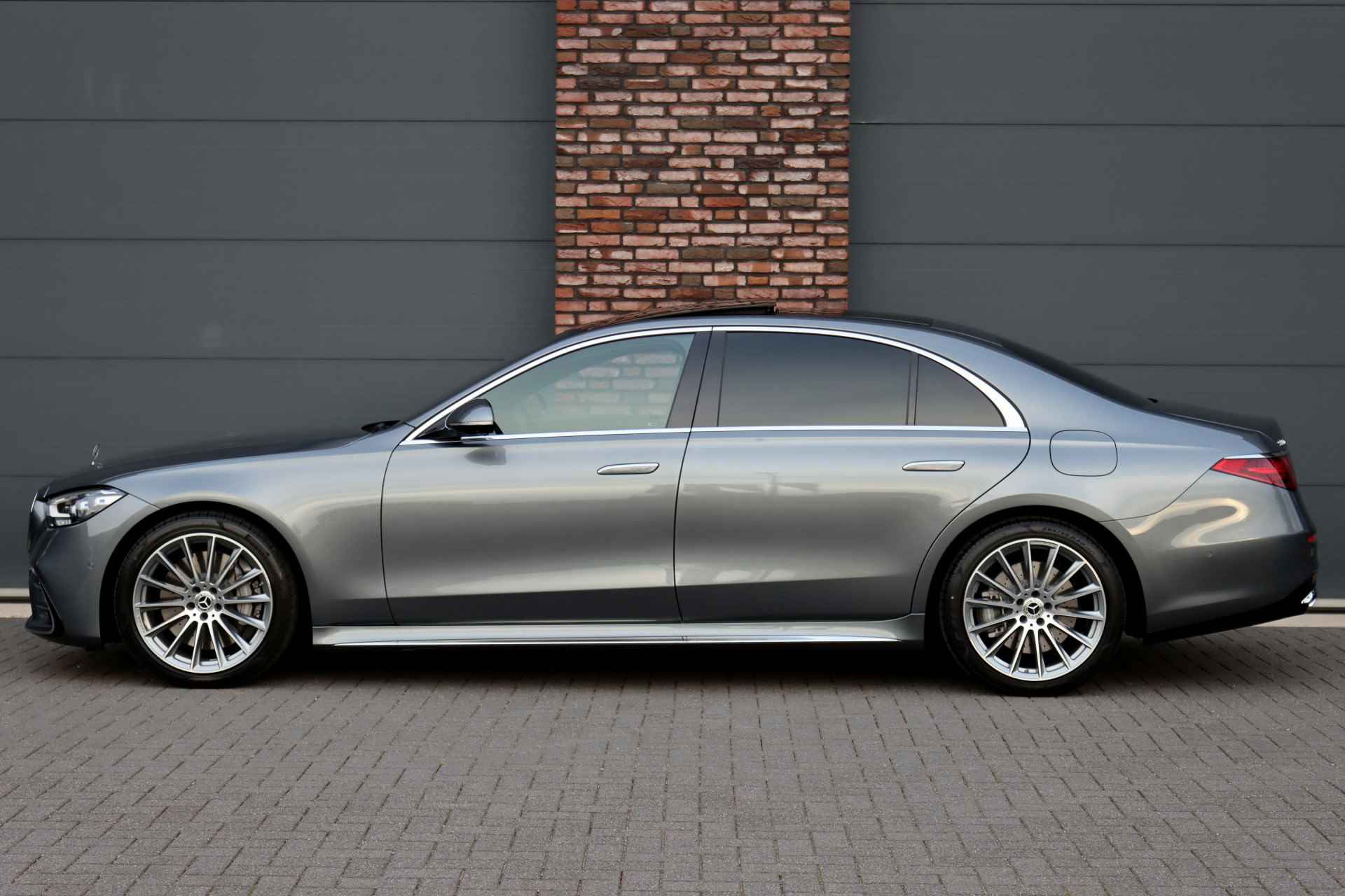 Mercedes-Benz S-Klasse 580 e 4MATIC Lang AMG Line Aut9, Plug-in Hybride, Luchtvering, Panoramadak, Distronic+, Burmester, Head-up Display, Surround Camera, Augmented Reality, Stoelverwarming/-ventilatie V+A, Leder, Memory, Etc, - 10/62