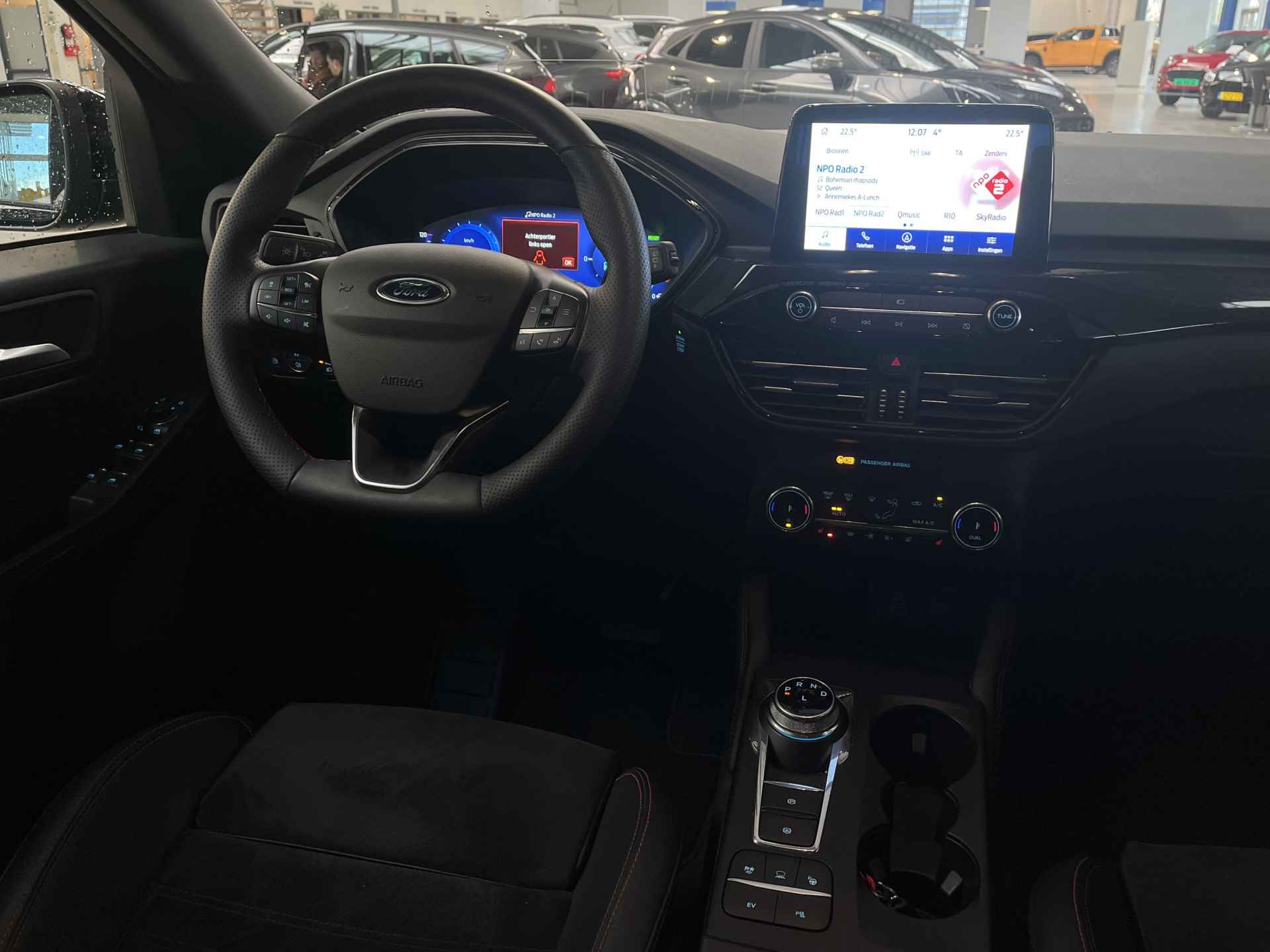 Ford Kuga 2.5 PHEV 225pk ST-Line X | Trekhaak | Adapt Cruise | Winter Pack I 2 Camera's | fabr. gar. tm 08-2027 - 27/37