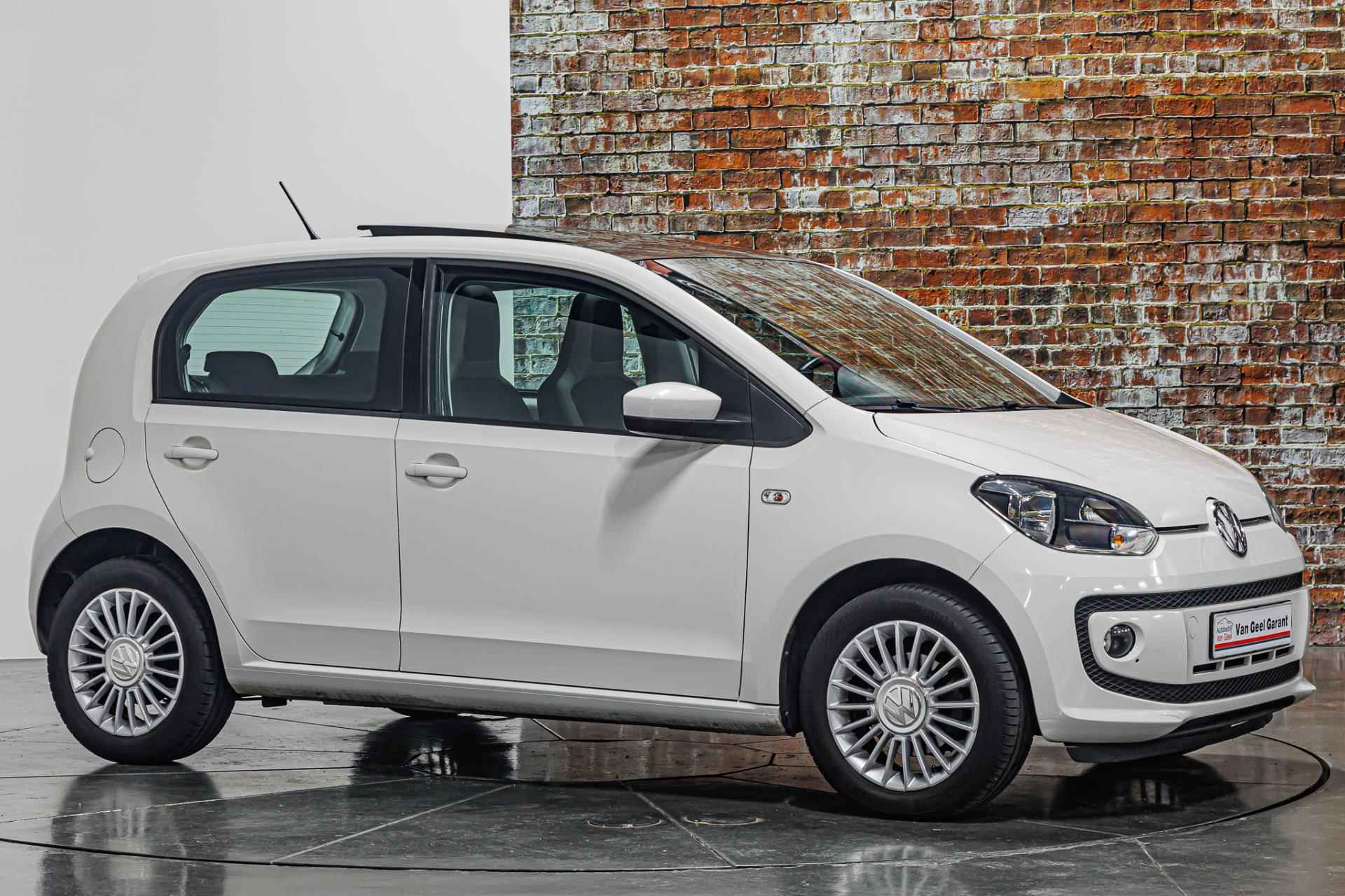 Volkswagen Up! 1.0 high up! BlueMotion I Pano I Stoelverwarming I Rijklaarprijs - 18/34