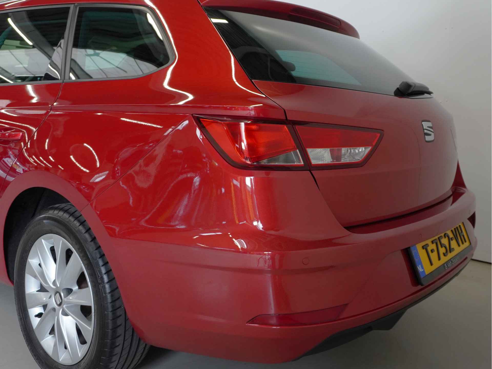 SEAT León ST 1.0 TSI Ultimate Edition | Panoramadak | App Connect | Camera | Rijklaarprijs - 7/57