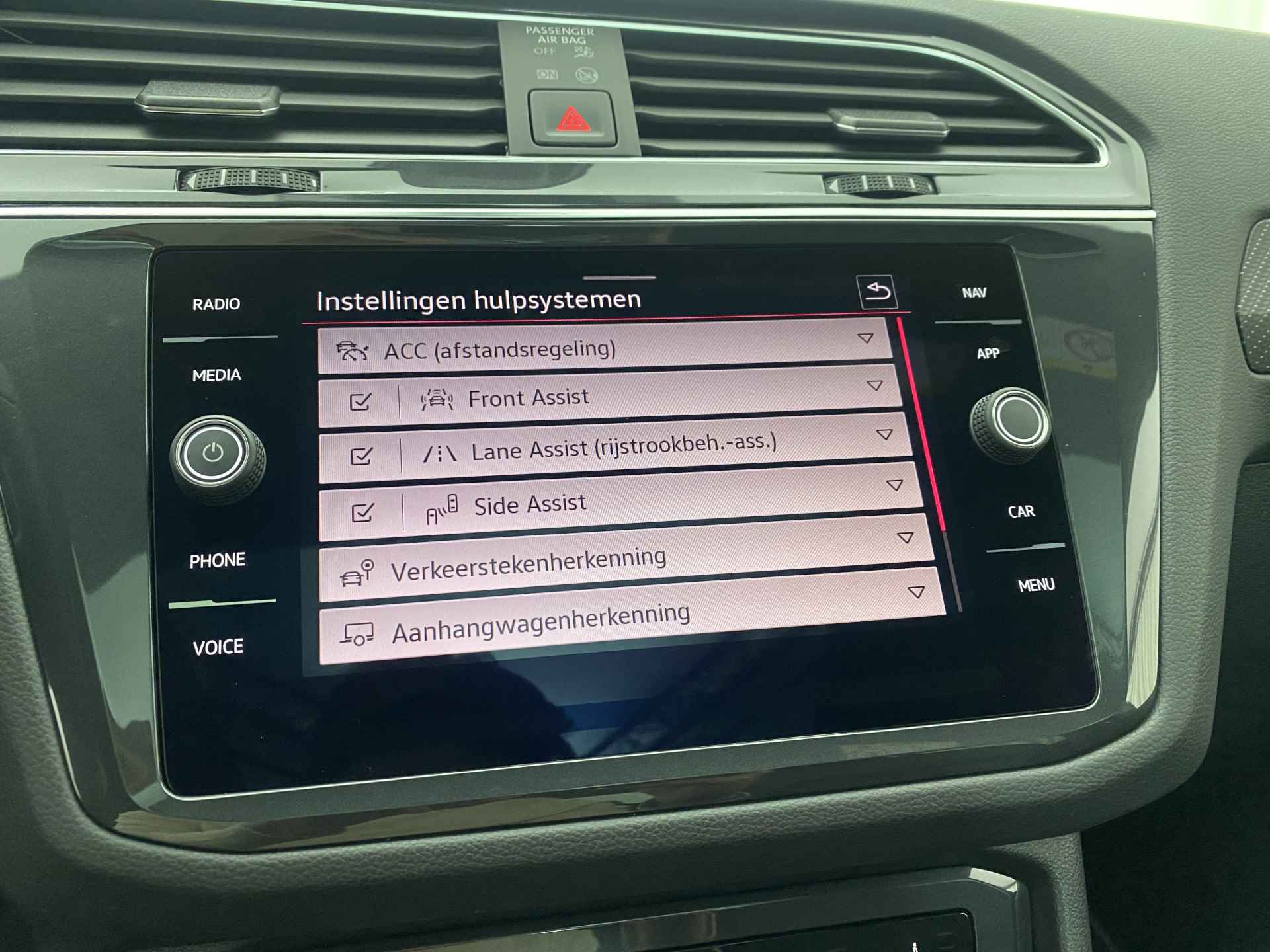 Volkswagen Tiguan 1.4 TSI eHybrid R-Line Business Automaat Pano-Dak | Trekhaak | Apple Carplay | Head-Up | Max 245 Pk | - 34/46