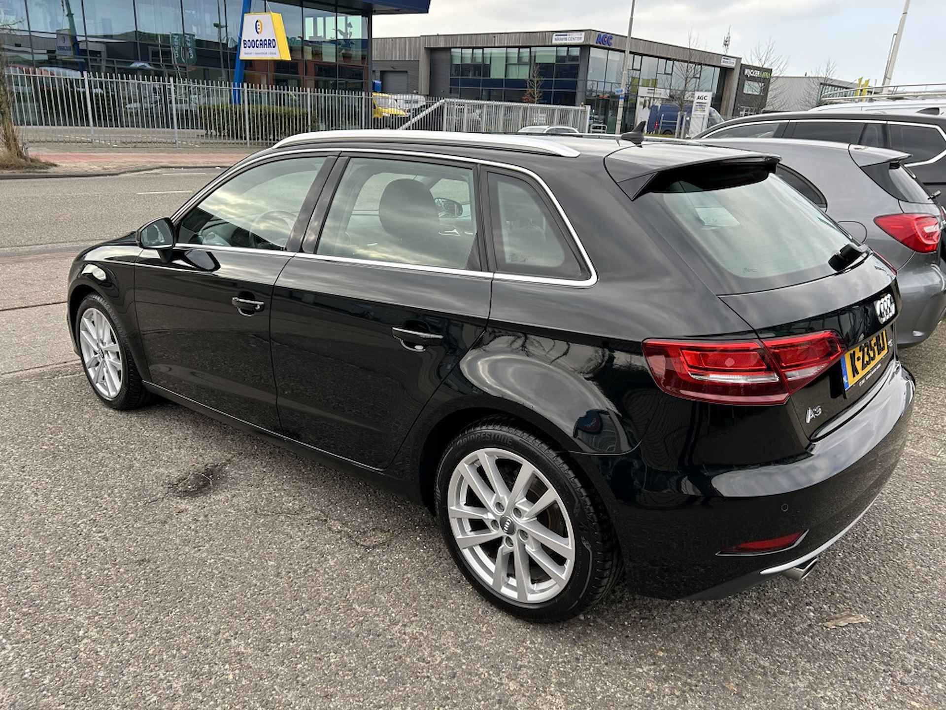 Audi A3 Sportback 30 TFSI Advance Sport - 3/27