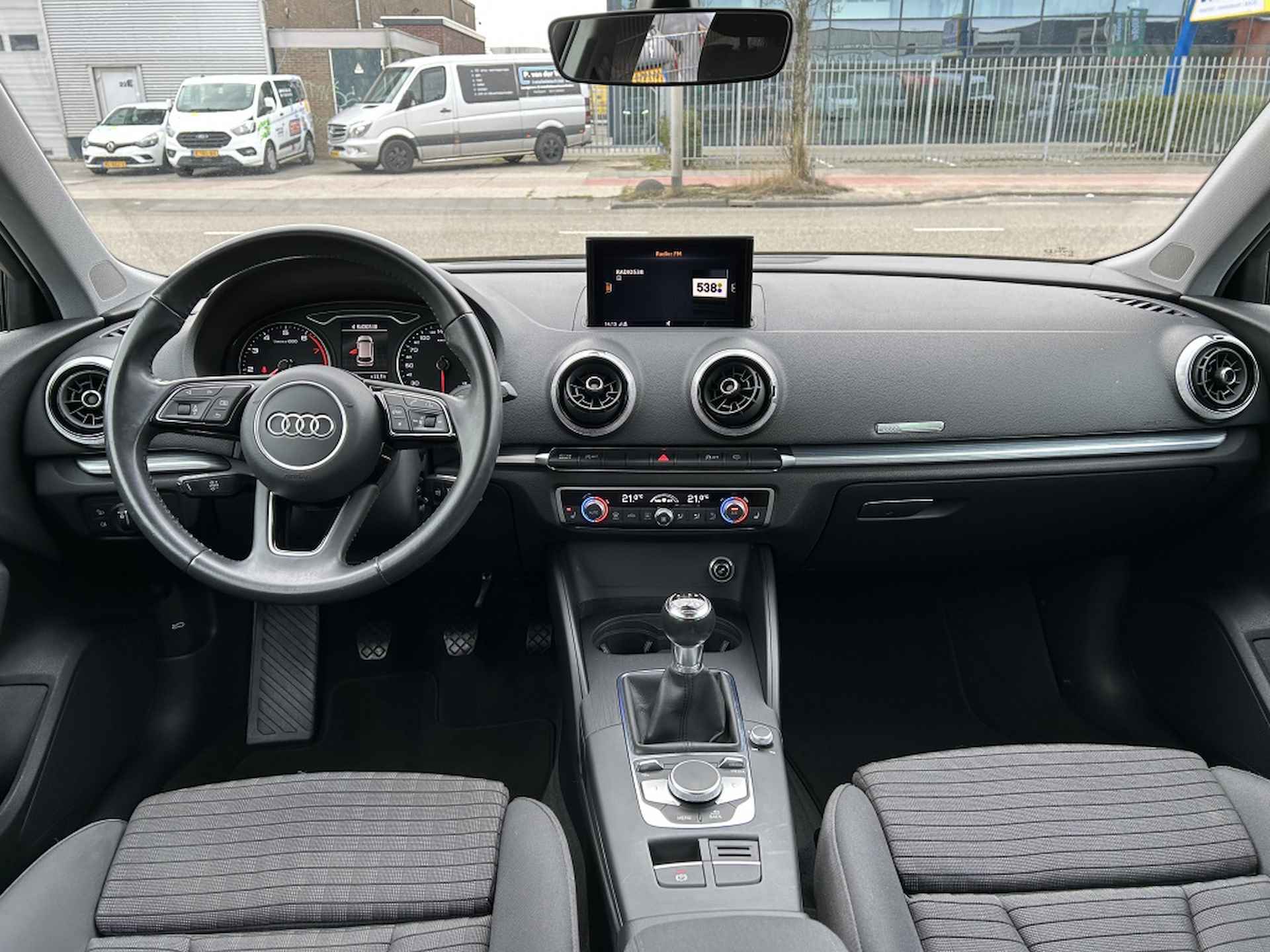 Audi A3 Sportback 30 TFSI Advance Sport - 14/27