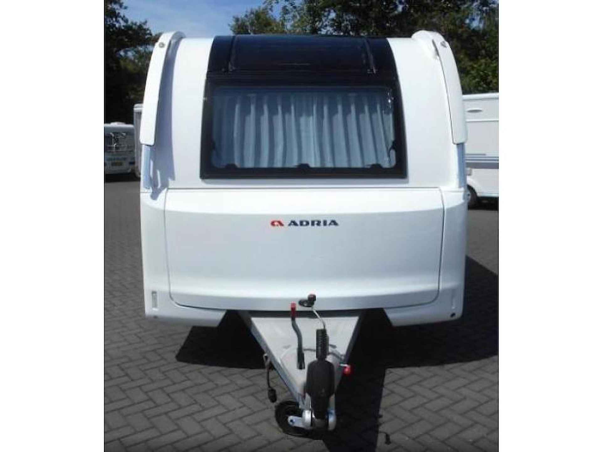 Adria Adora 542 UL NU MET € 3.500,00 KORTING - 5/17