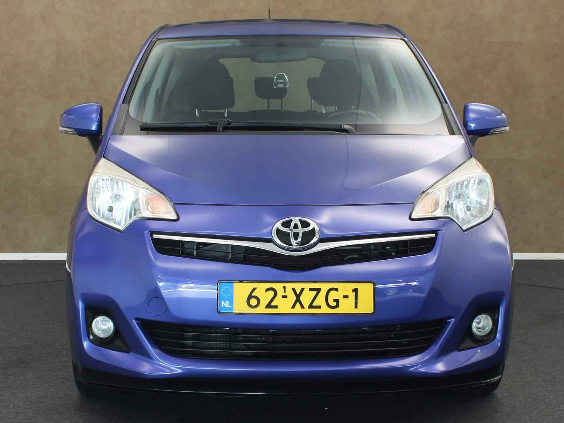 Toyota Verso-S 1.3 VVT-i Aspiration - ORIGINEEL NEDERLANDSE AUTO - LAGE KILOMETERSTAND - 2E EIGENAAR - POPULAIR MODEL - CLIMATE CONTROLE - NAVIGATIESYSTEEM - BLUETOOTH - STUURWIEL MULTIFUNCTIONEEL - 6/31