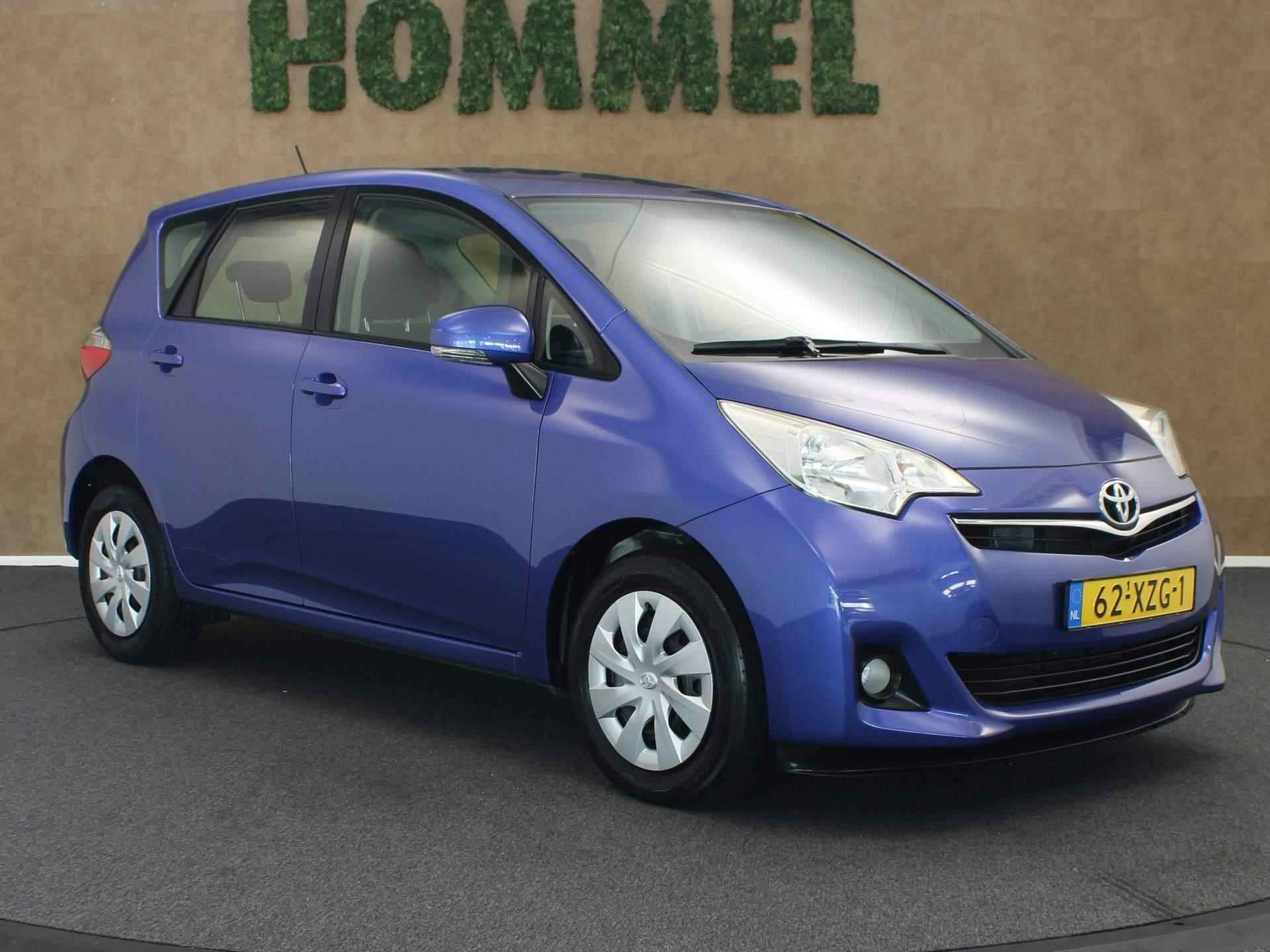 Toyota Verso-S 1.3 VVT-i Aspiration - ORIGINEEL NEDERLANDSE AUTO - LAGE KILOMETERSTAND - 2E EIGENAAR - POPULAIR MODEL - CLIMATE CONTROLE - NAVIGATIESYSTEEM - BLUETOOTH - STUURWIEL MULTIFUNCTIONEEL - 10/31