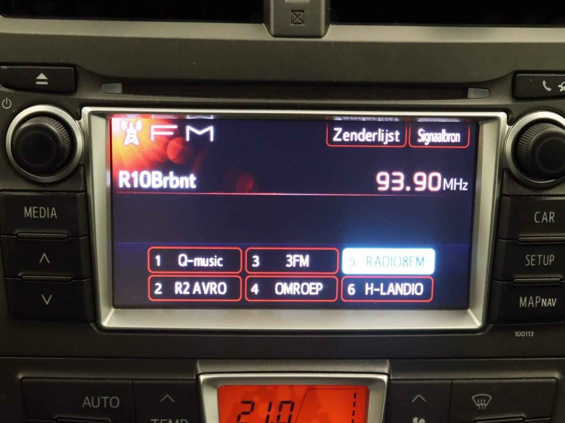 Toyota Verso-S 1.3 VVT-i Aspiration - ORIGINEEL NEDERLANDSE AUTO - LAGE KILOMETERSTAND - 2E EIGENAAR - POPULAIR MODEL - CLIMATE CONTROLE - NAVIGATIESYSTEEM - BLUETOOTH - STUURWIEL MULTIFUNCTIONEEL - 25/31