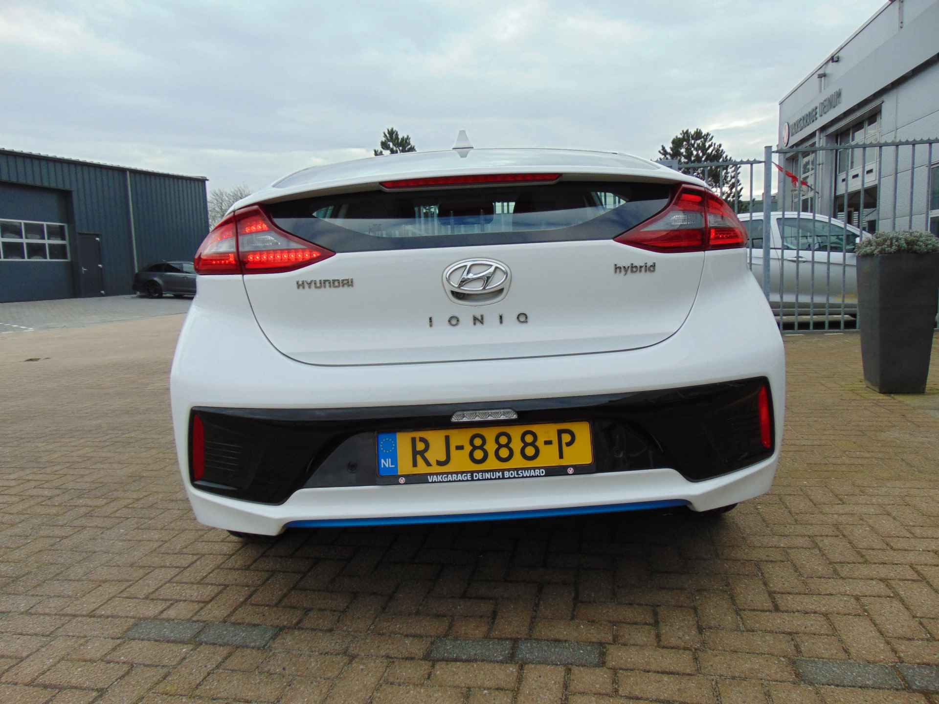 Hyundai IONIQ 1.6 GDi Comfort Navigatie, Climate contr, LED, Camera, etc.. - 6/25