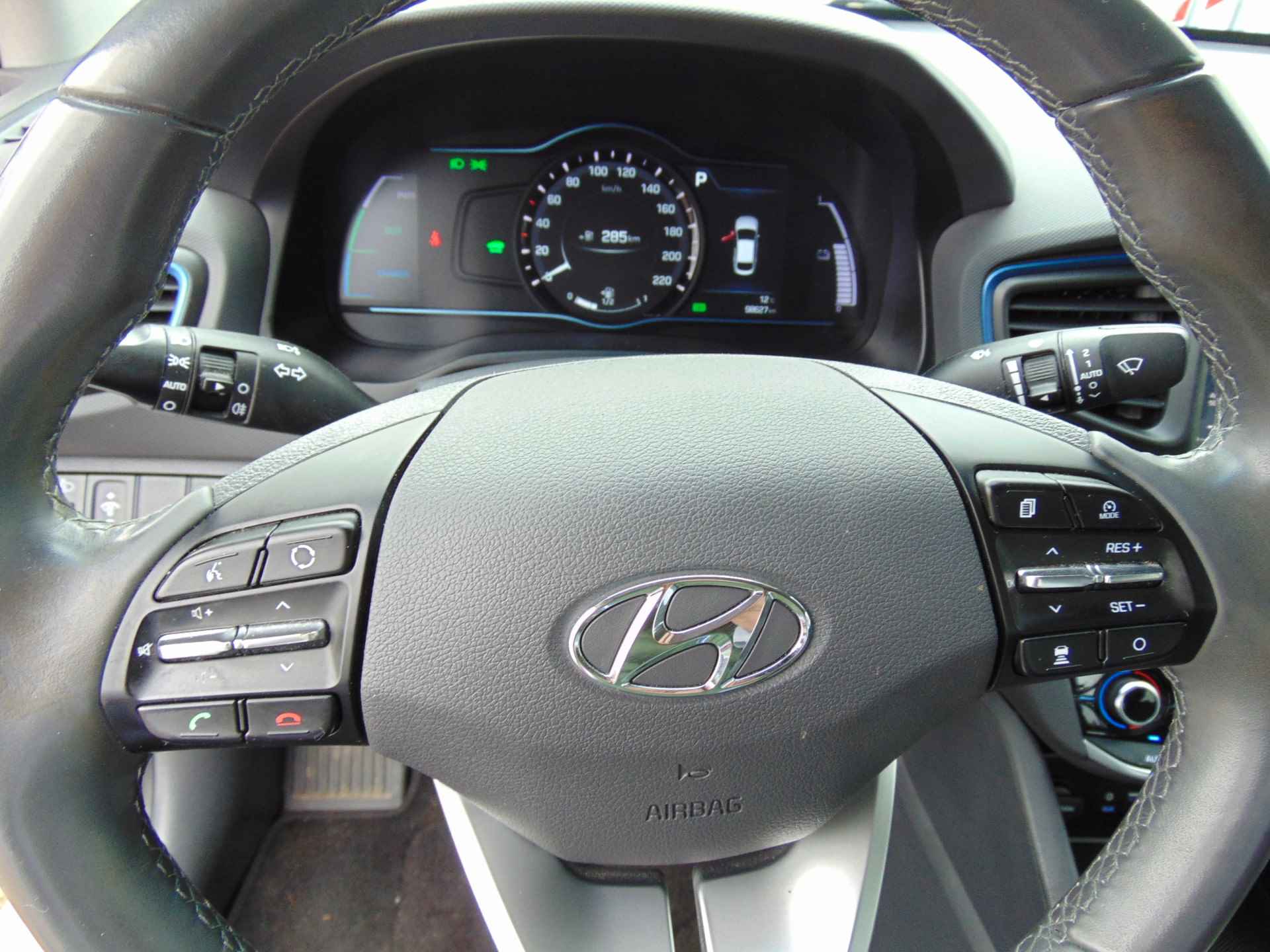 Hyundai IONIQ 1.6 GDi Comfort Navigatie, Climate contr, LED, Camera, etc.. - 18/25