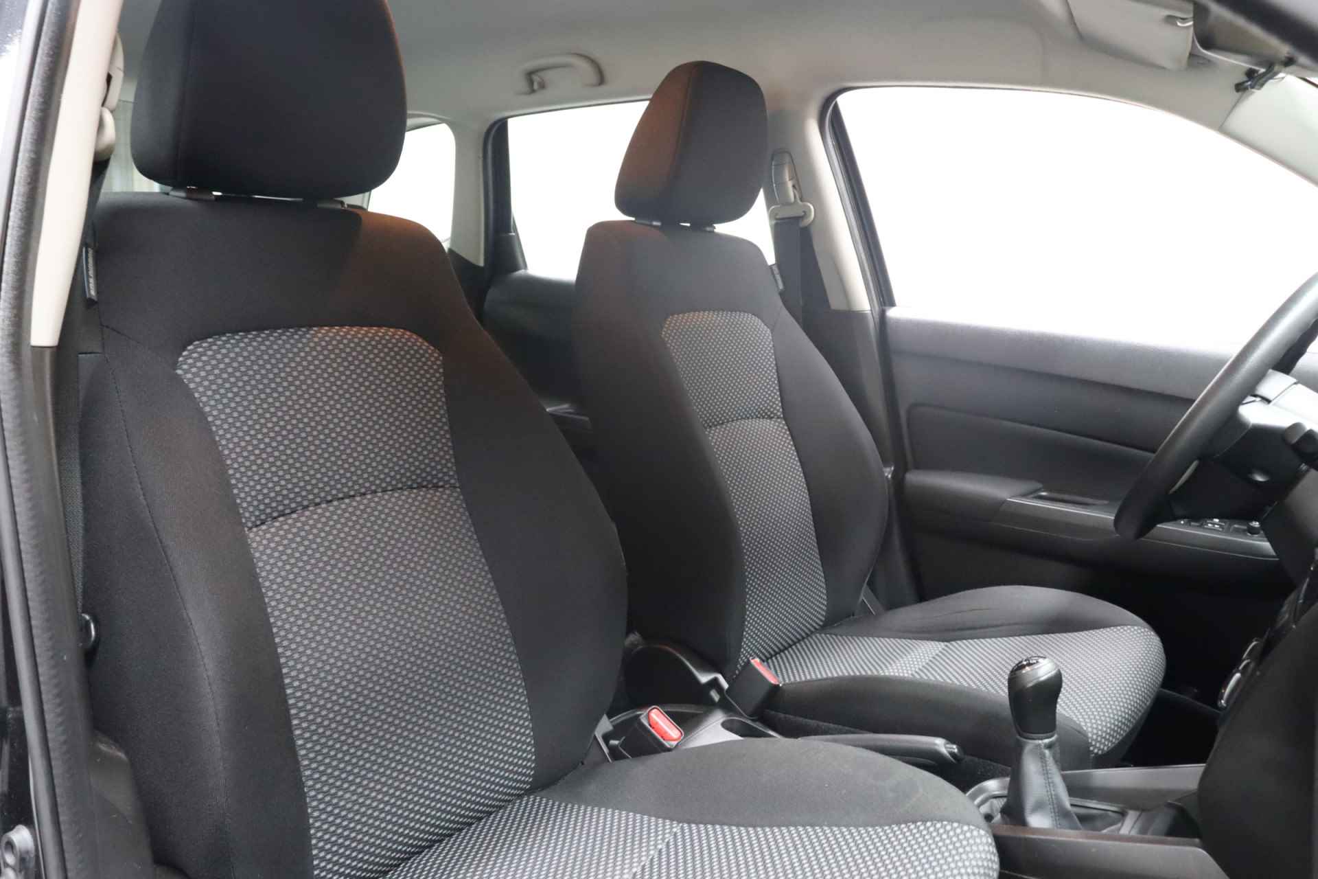 Suzuki Vitara 1.6 Comfort | Trekhaak | Airco | Navigatie | Lichtmetalen velgen - 29/30