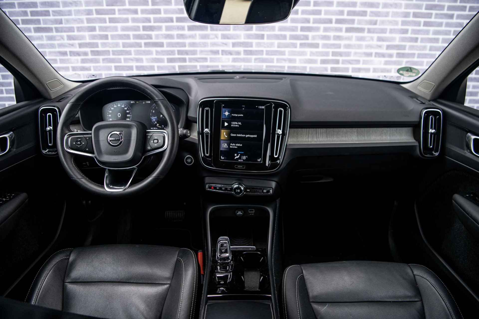 Volvo XC40 2.0 T4 Inscription Fin.€ 524p/m | Trekhaak | BLIS| | Adaptieve Cruise Control | Keyless Entry | Park Assist | Parkeer Camera | - 7/39