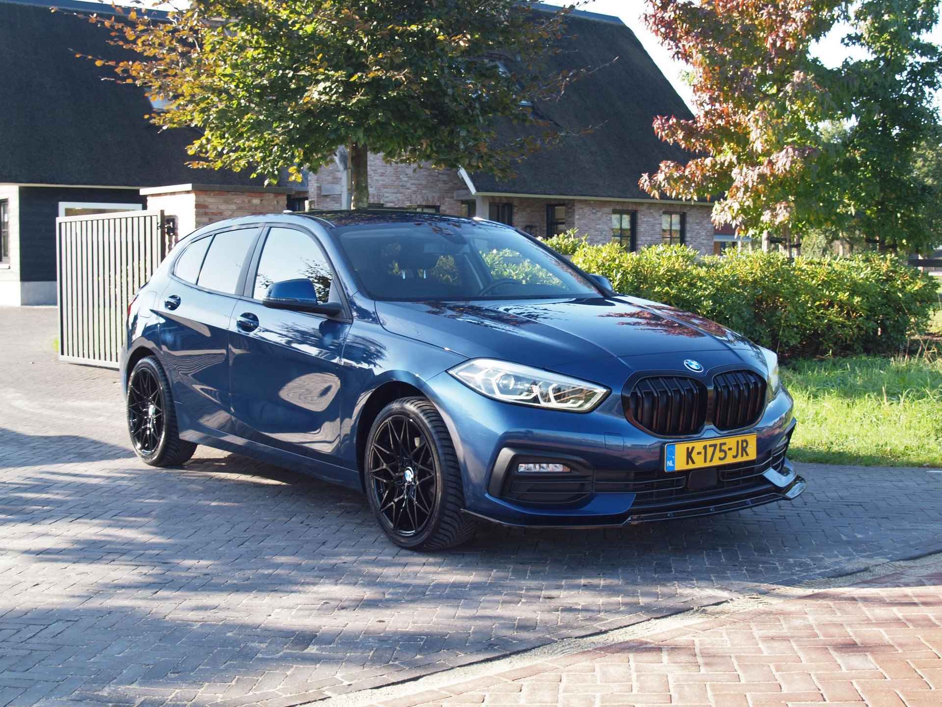 BMW 1-serie 118i Executive Edition | Apple Carplay | Virtual Cockpit | Cruise Control | Navi | LED | - 4/34