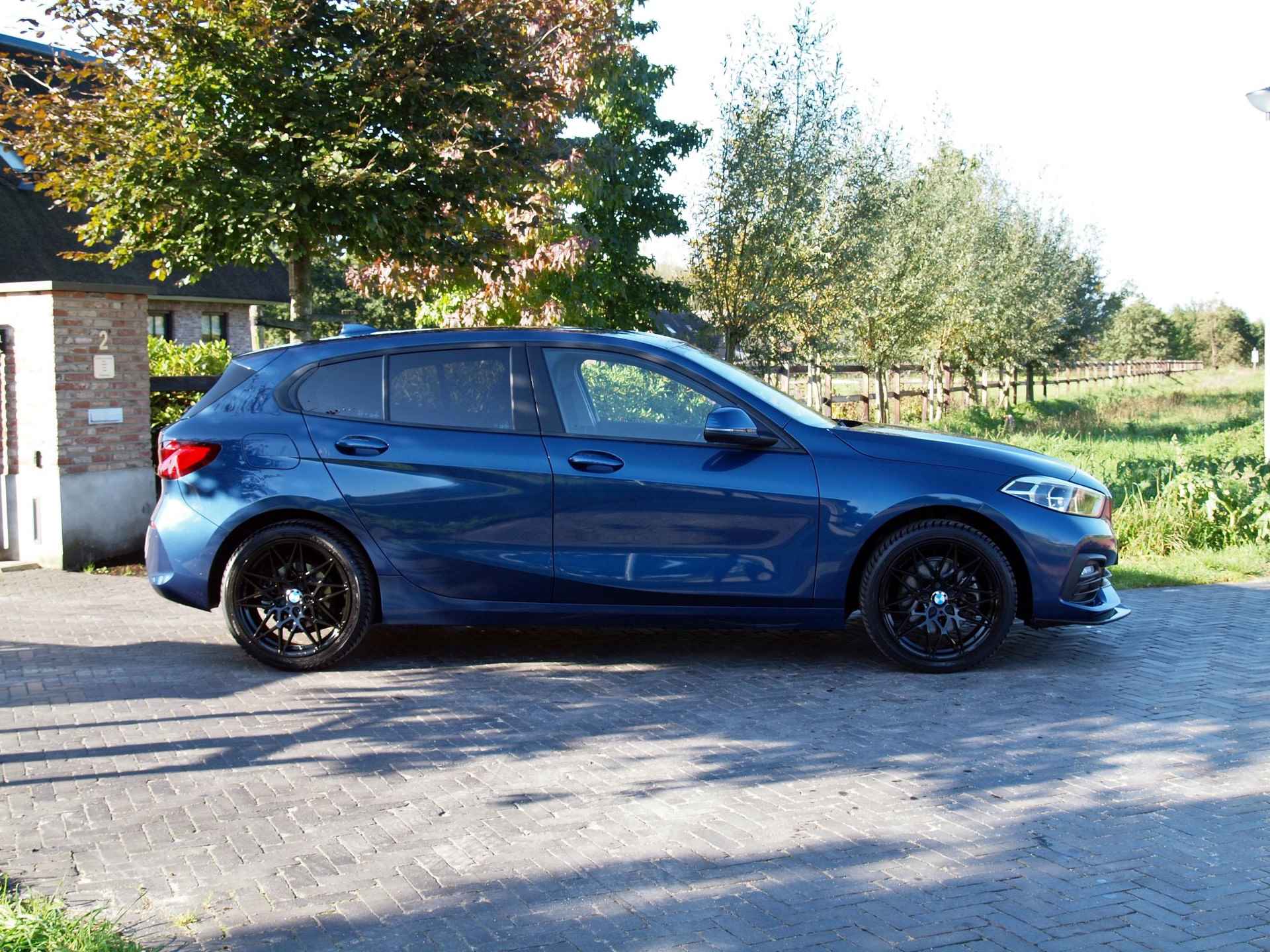 BMW 1-serie 118i Executive Edition | Apple Carplay | Virtual Cockpit | Cruise Control | Navi | LED | - 11/34